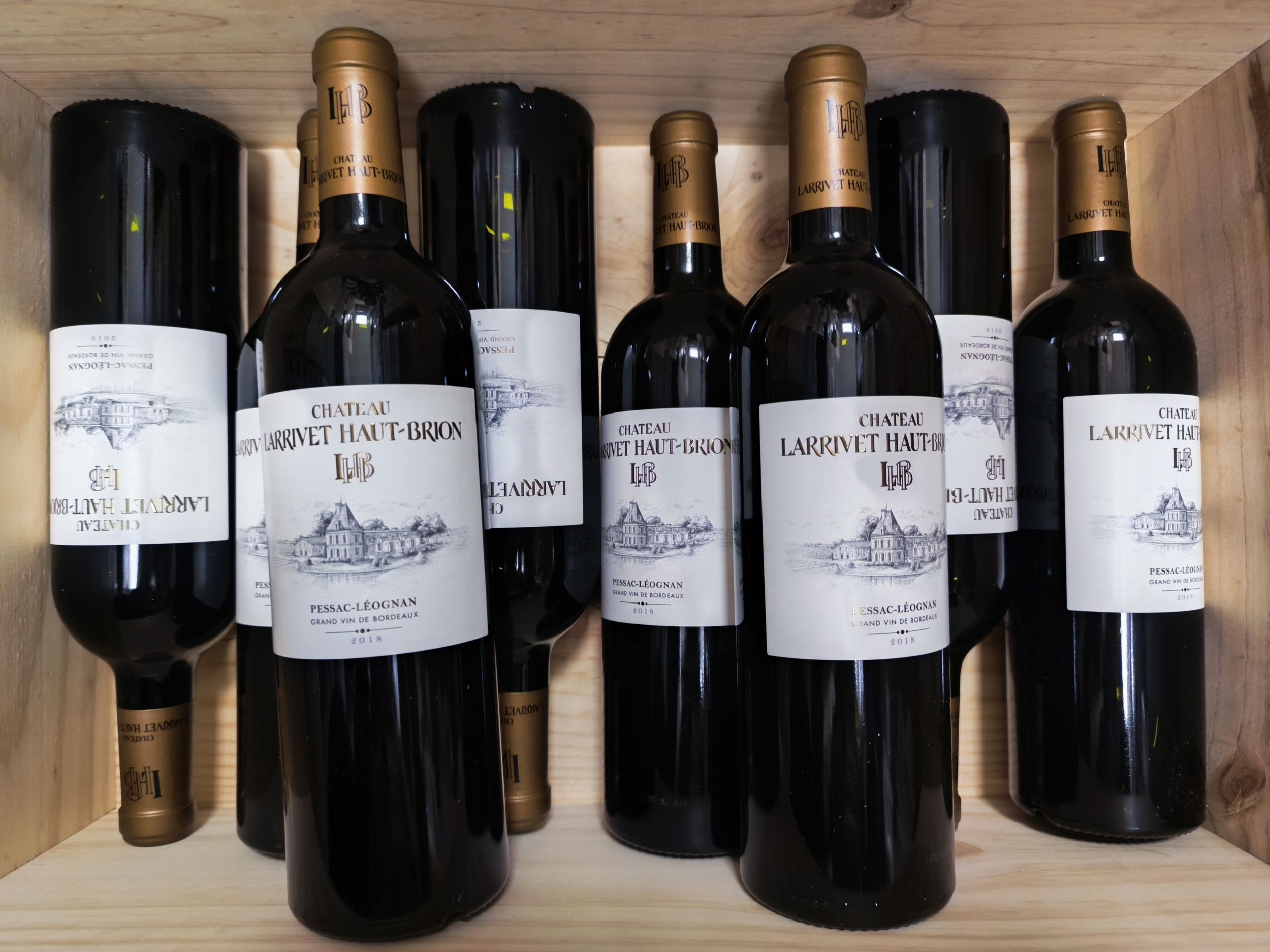 1  bouteille  PETRUS,:  | H&ocirc;tel Des Ventes de Monte-Carlo
