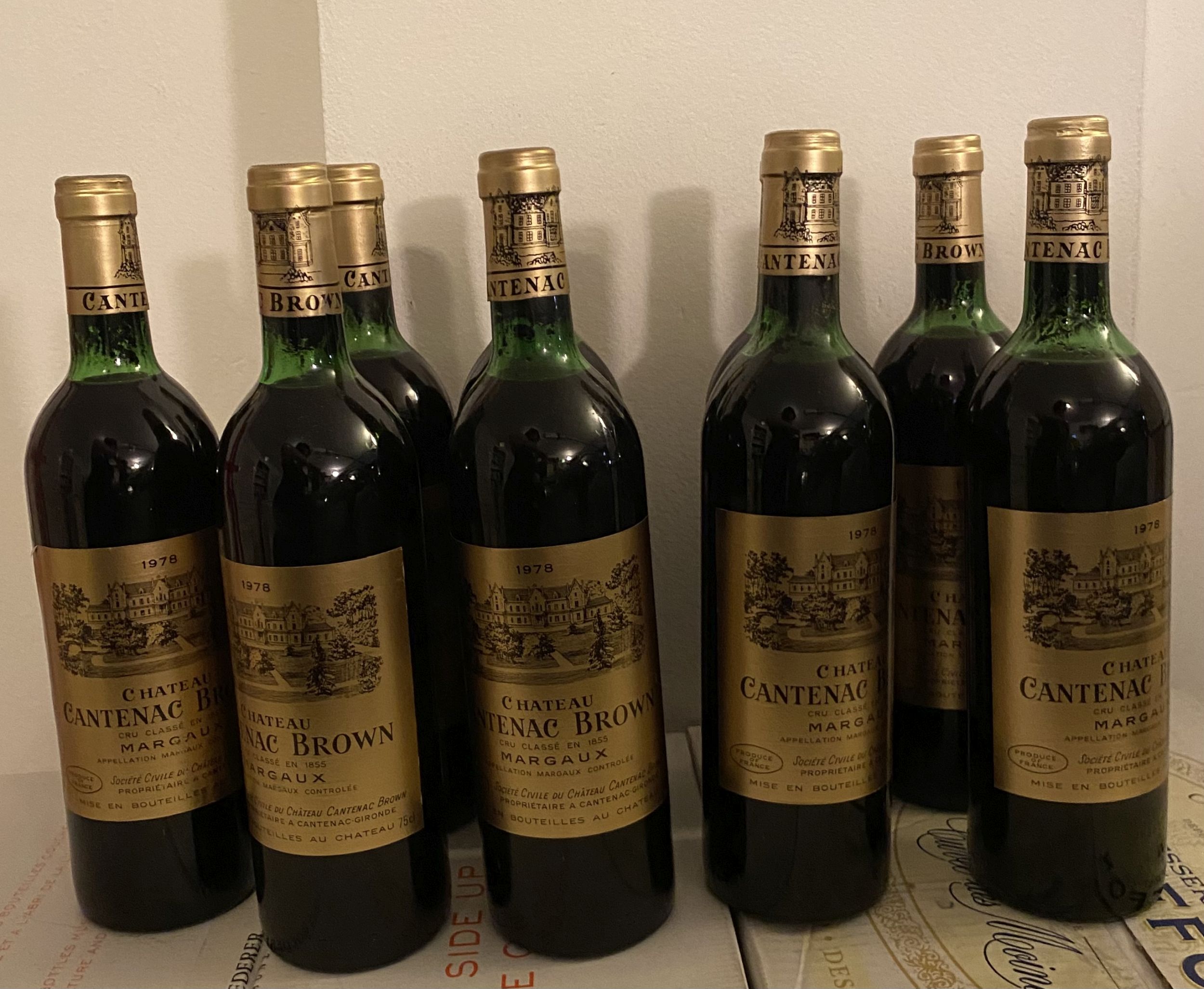 2 bouteilles BLANCS DIVERS :  | H&ocirc;tel Des Ventes de Monte-Carlo