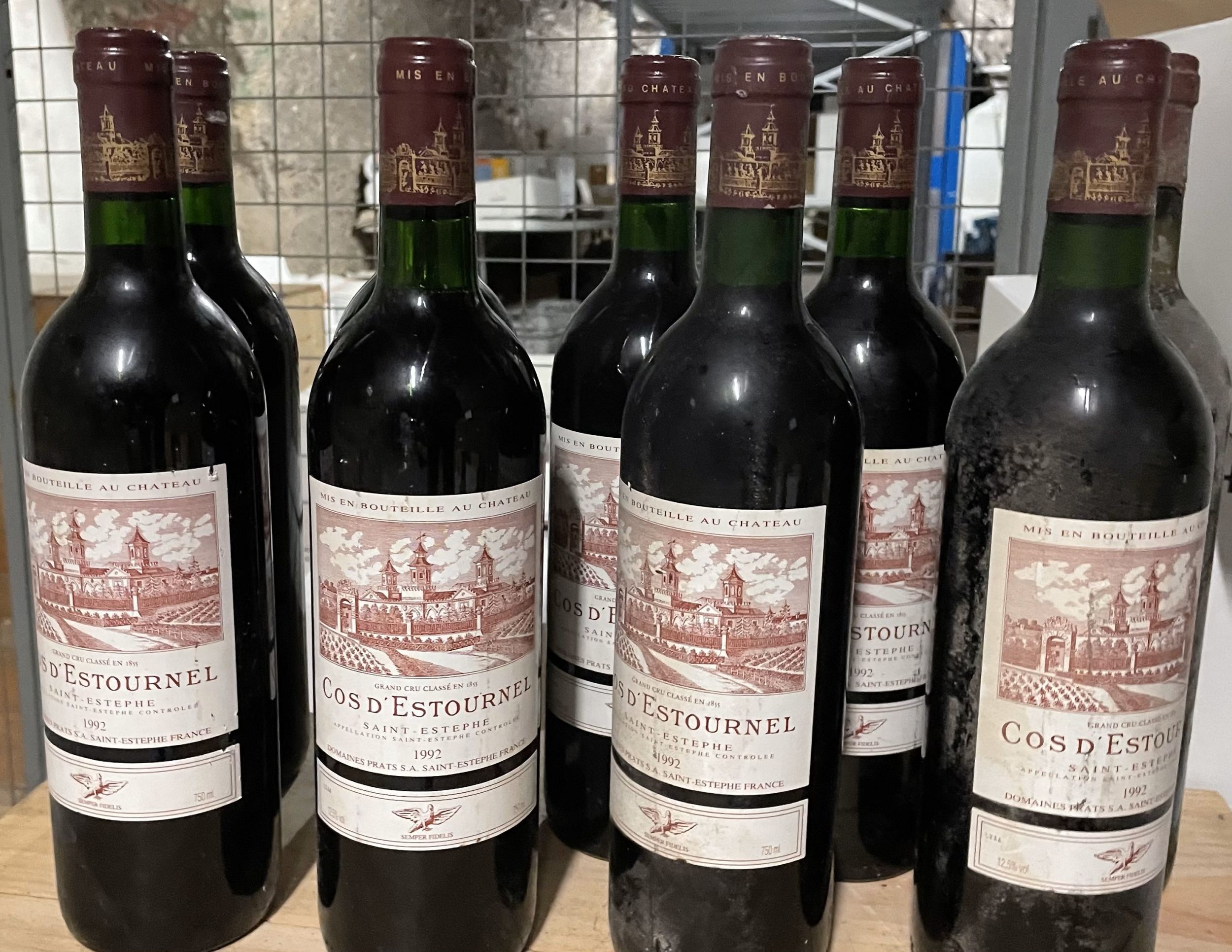 6 bouteilles CHAMPAGNE :  | H&ocirc;tel Des Ventes de Monte-Carlo