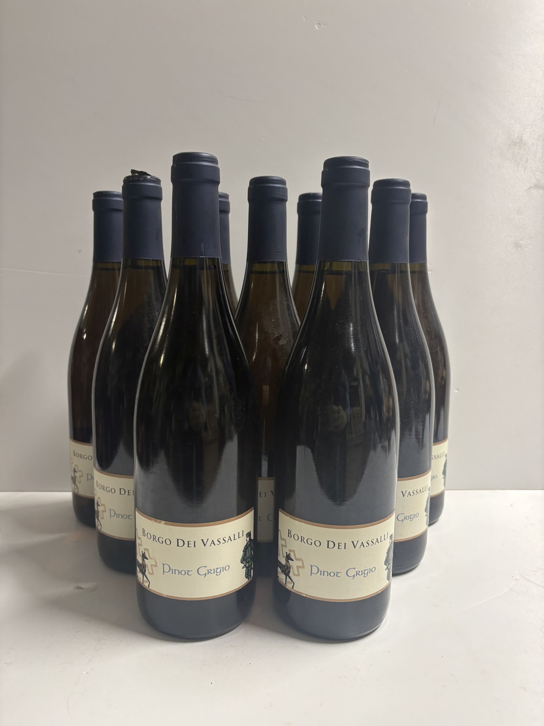 2 bouteilles BLANCS DIVERS :  | H&ocirc;tel Des Ventes de Monte-Carlo