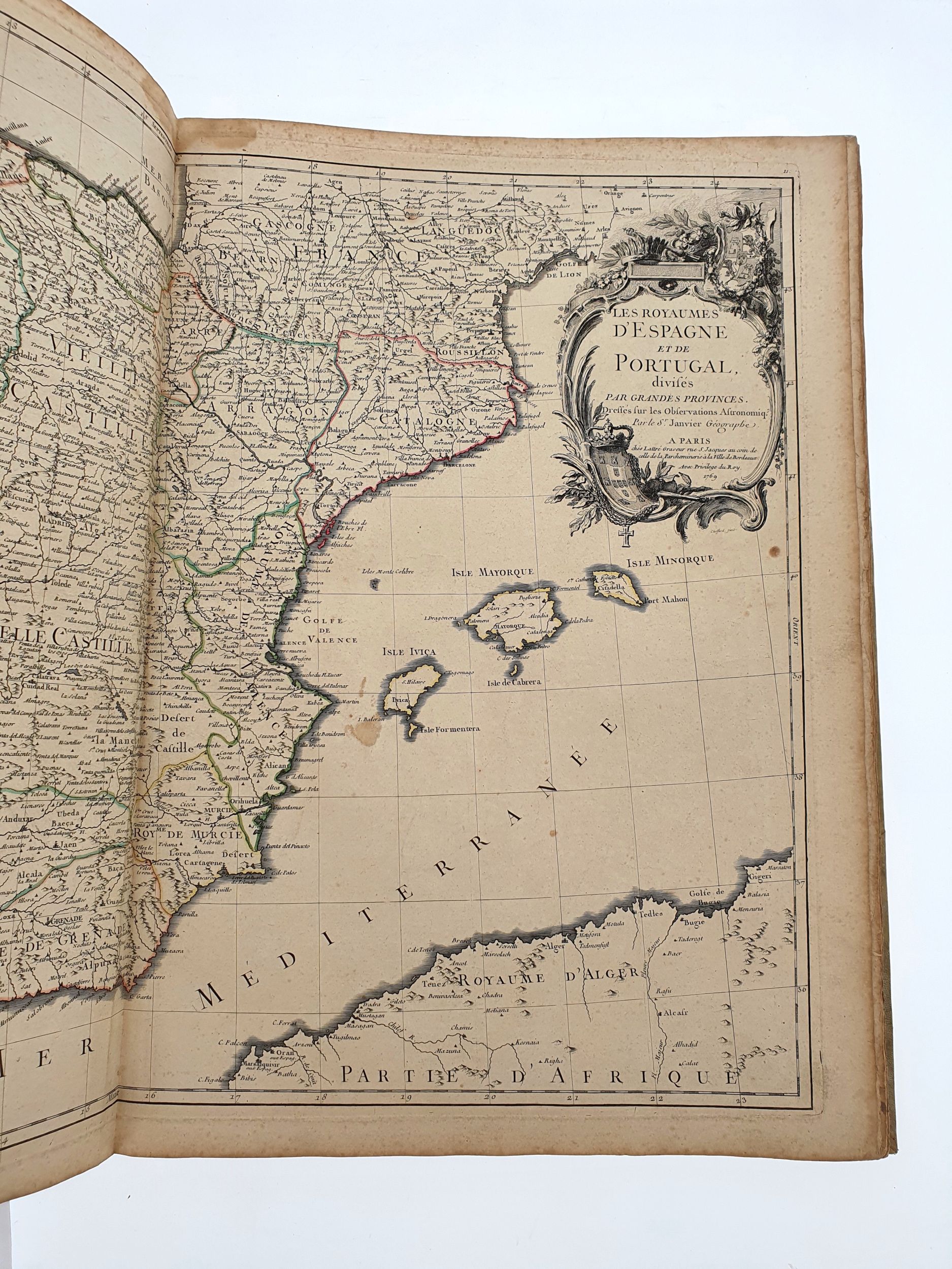 [ATLAS]. JANVIER (M.), L’ISLE (Guillaume de), JAILLOT (M.), ROBERT (M.), SANSON (M.). « Atlas ». Paris, Chez iu, 1702-1769-1780. Grand in-folio, demi-vélin ivoire à bandes (reliure fin XIXe s.).:  | H&ocirc;tel Des Ventes de Monte-Carlo
