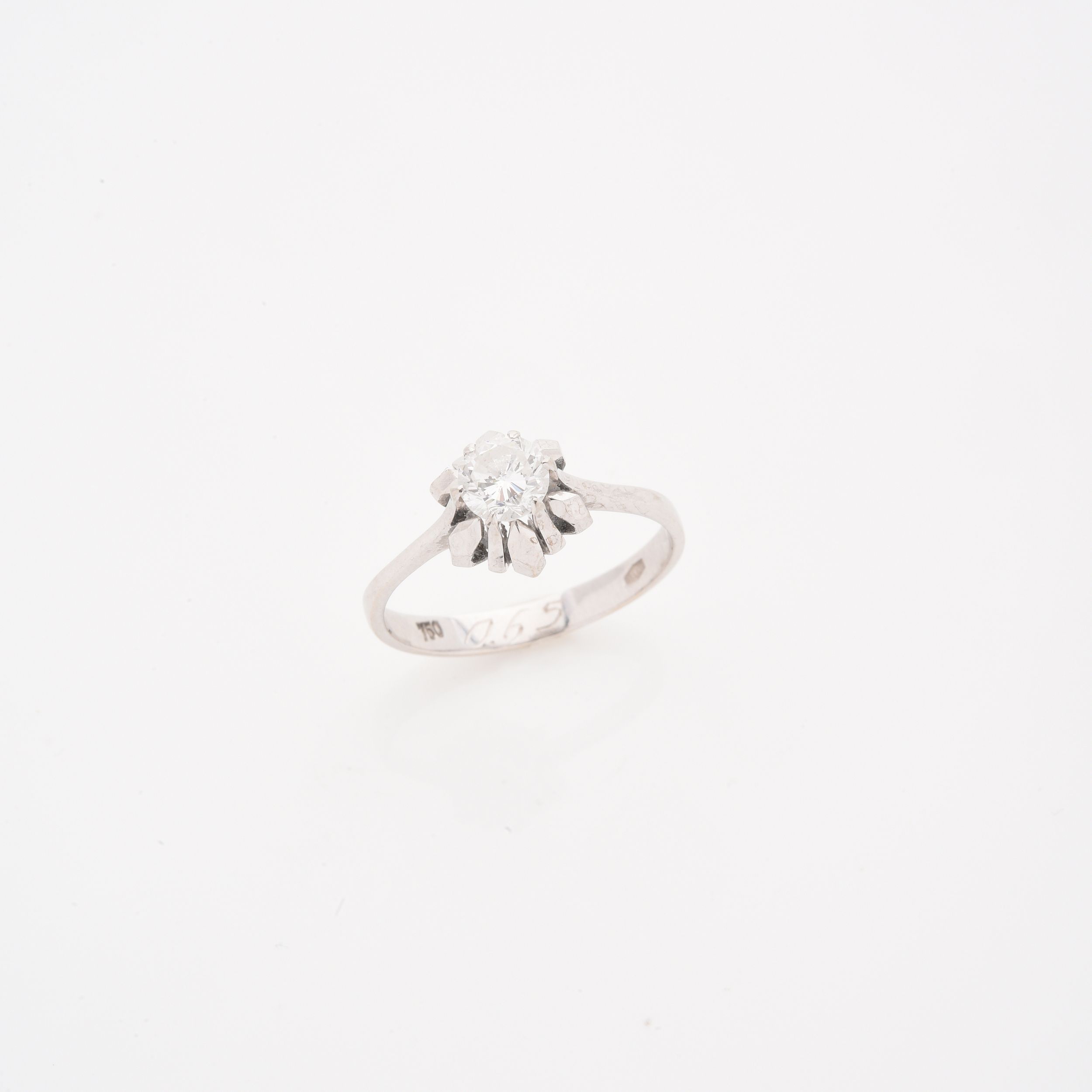 BAGUE BOMBEE:  | H&ocirc;tel Des Ventes de Monte-Carlo