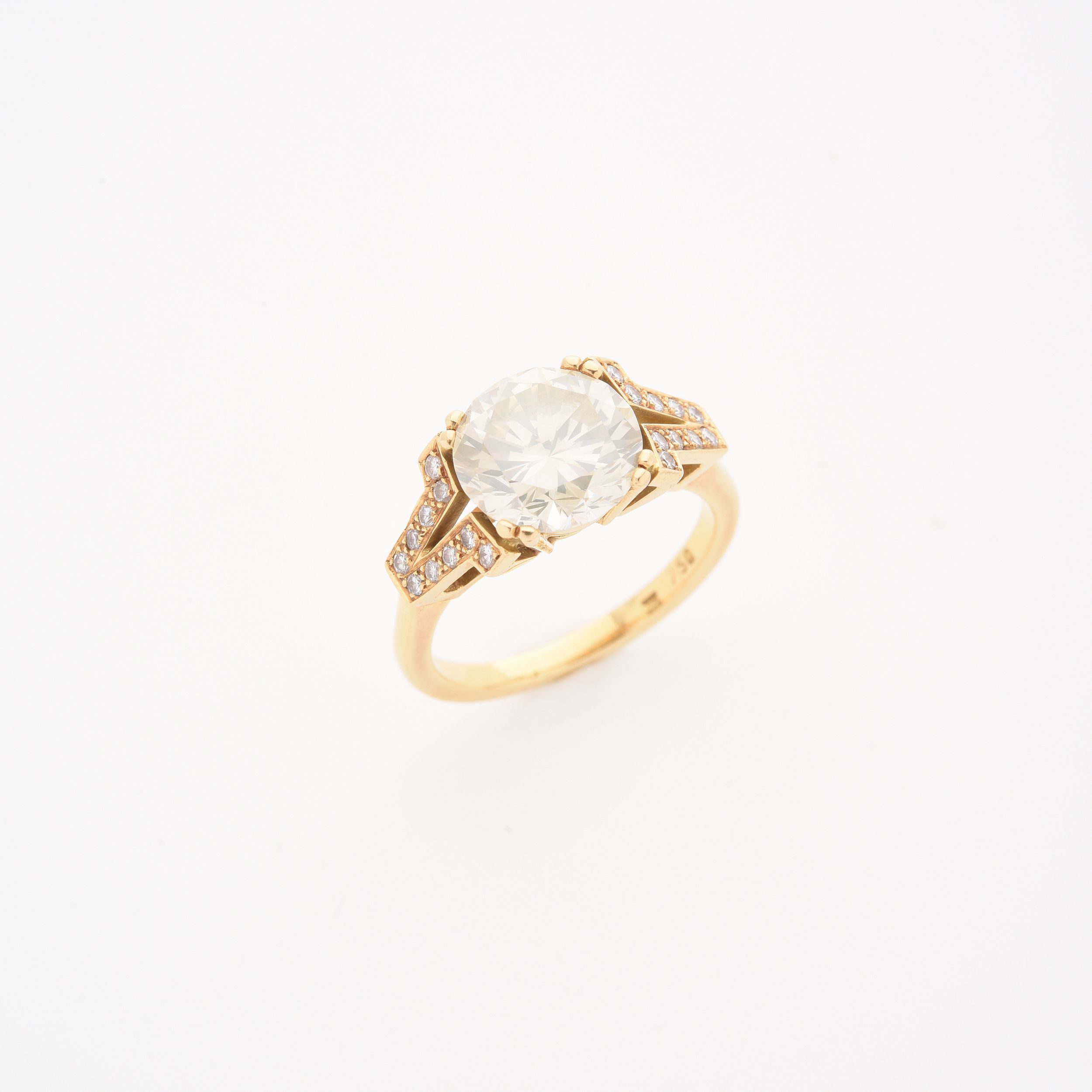BAGUE BOMBEE:  | H&ocirc;tel Des Ventes de Monte-Carlo