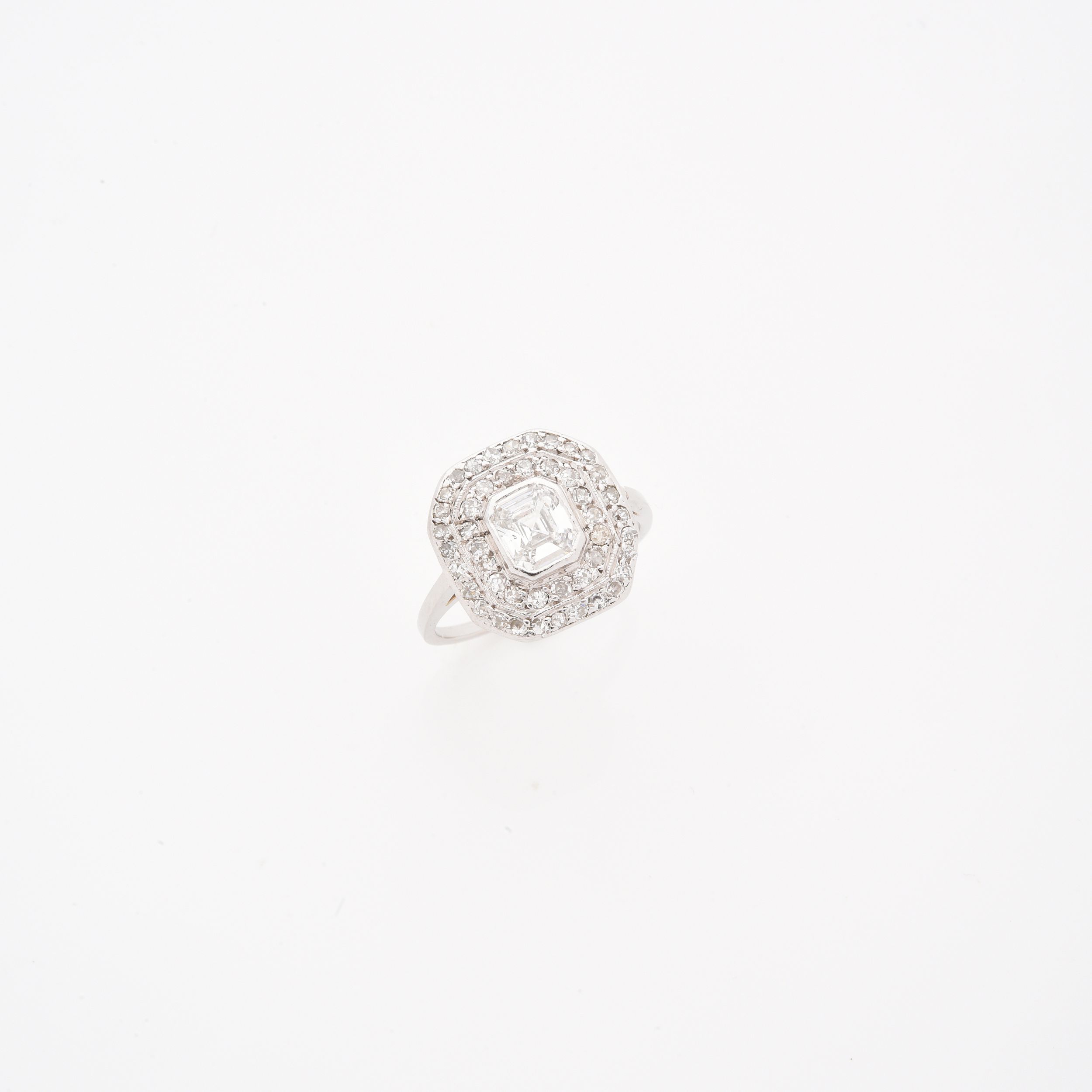 TANZANITE SOUS SCELLE:  | H&ocirc;tel Des Ventes de Monte-Carlo