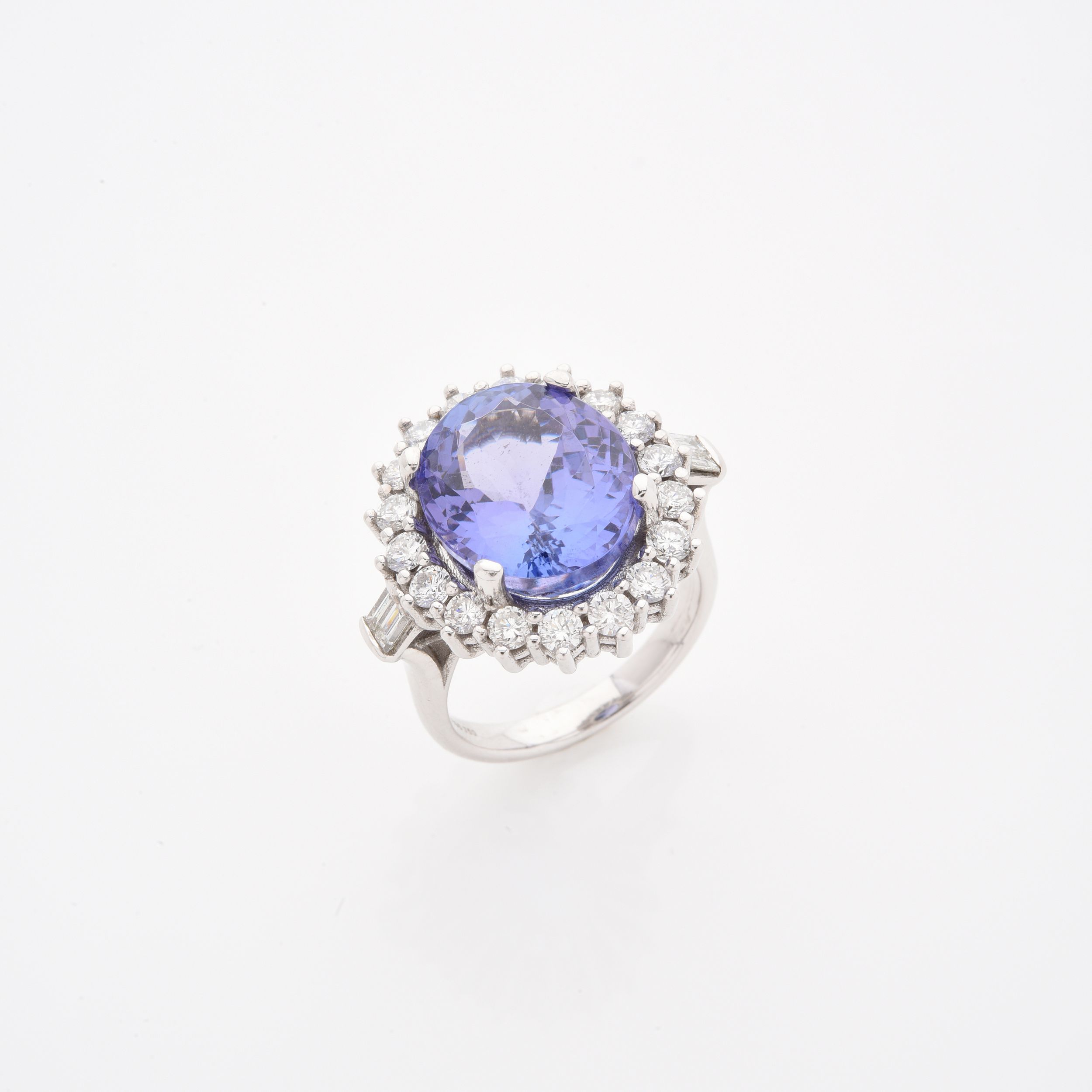 TANZANITE SOUS SCELLE:  | H&ocirc;tel Des Ventes de Monte-Carlo