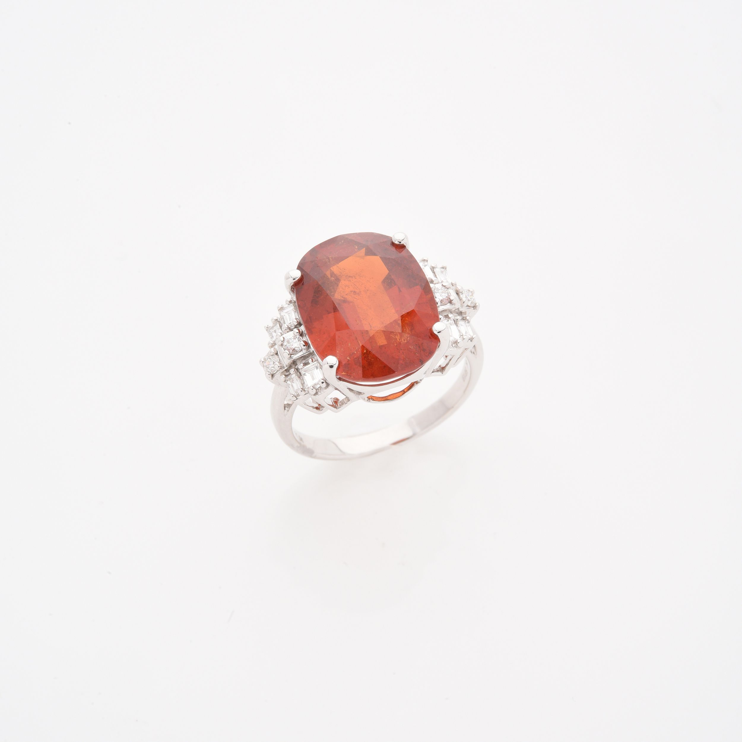 TANZANITE SOUS SCELLE:  | H&ocirc;tel Des Ventes de Monte-Carlo