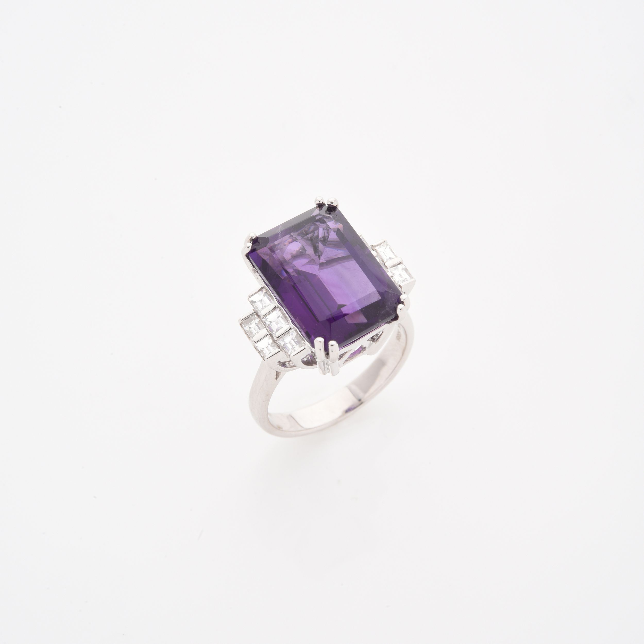 TANZANITE SOUS SCELLE:  | H&ocirc;tel Des Ventes de Monte-Carlo