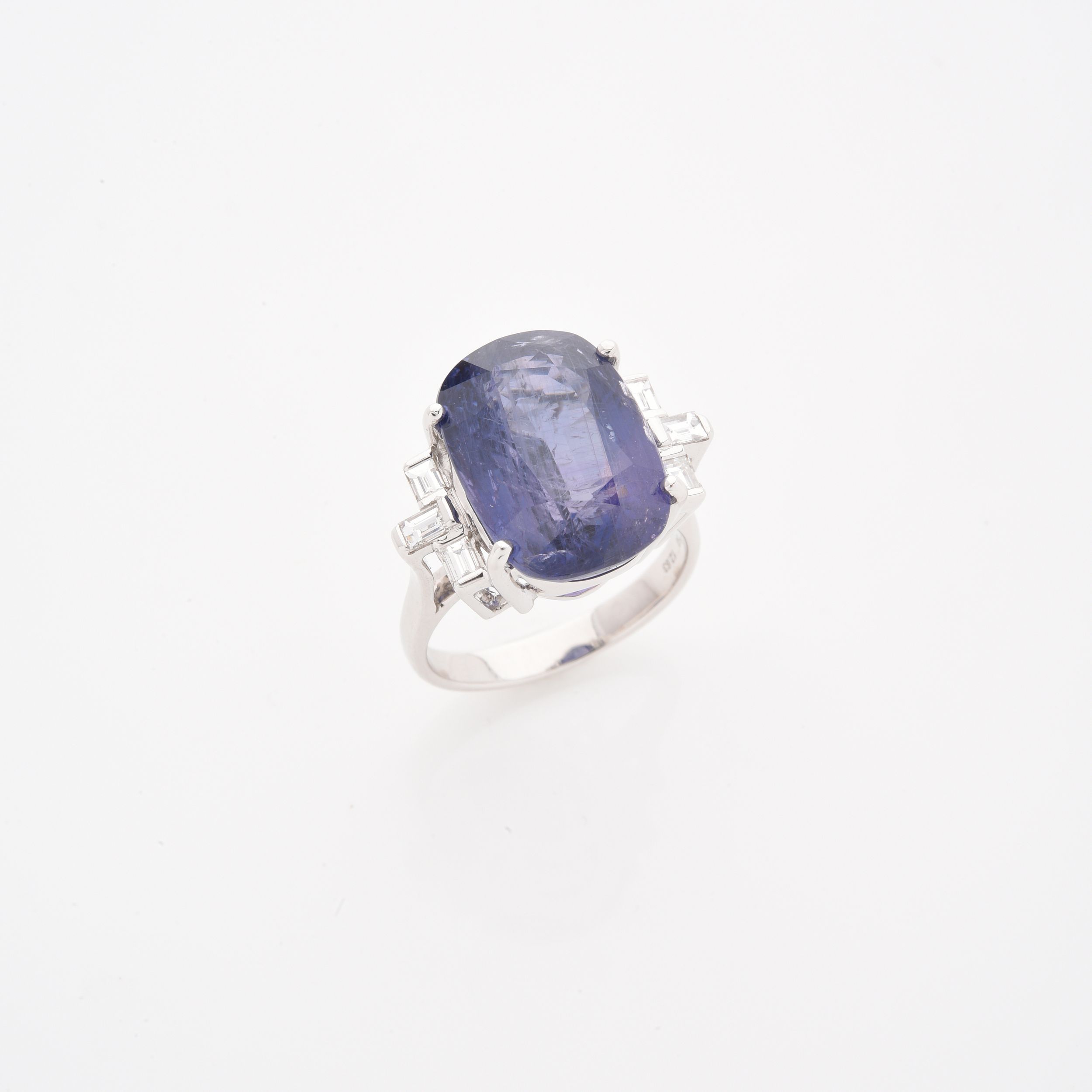 TANZANITE SOUS SCELLE:  | H&ocirc;tel Des Ventes de Monte-Carlo