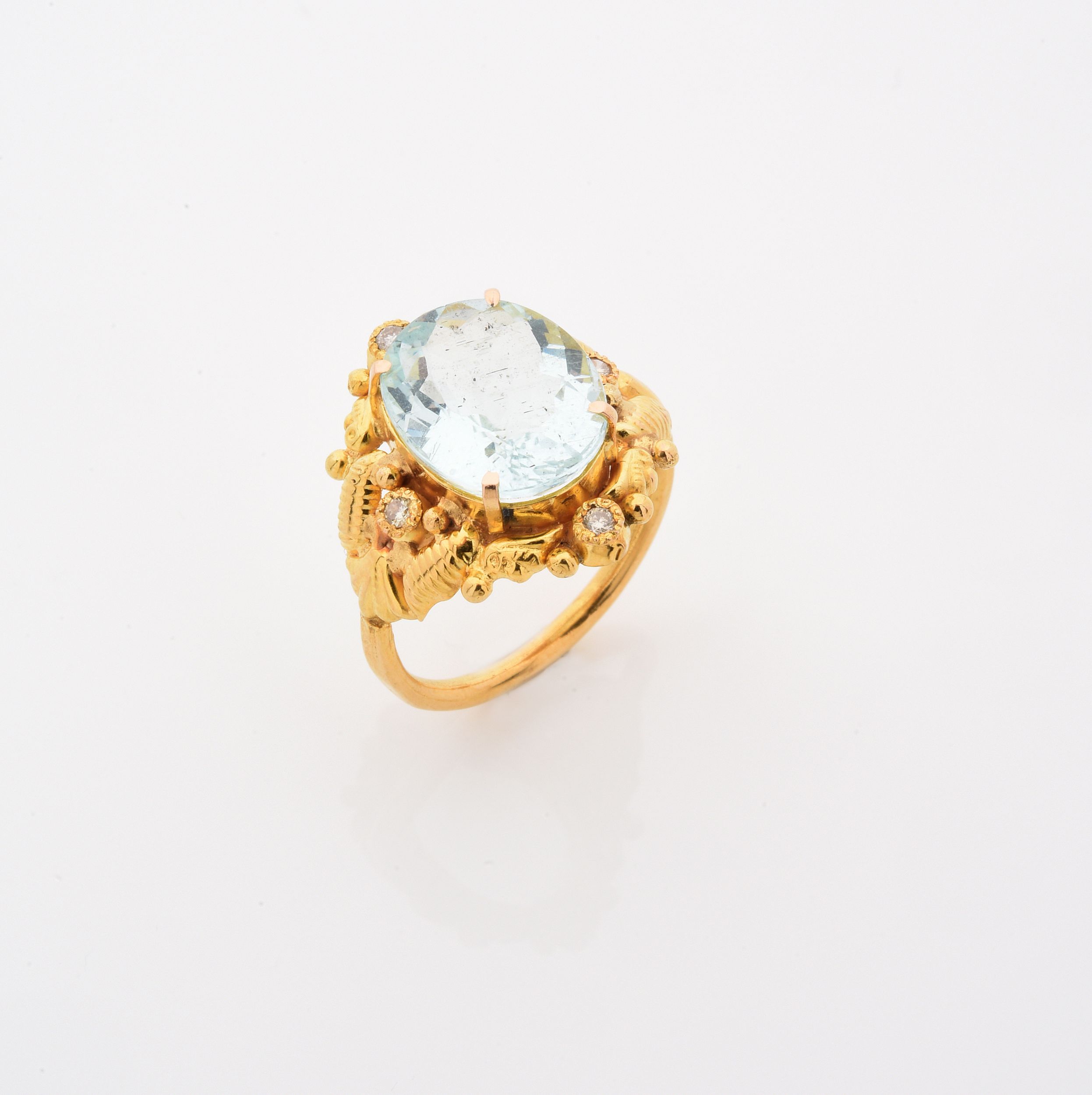 BROCHE CORBEILLE:  | H&ocirc;tel Des Ventes de Monte-Carlo