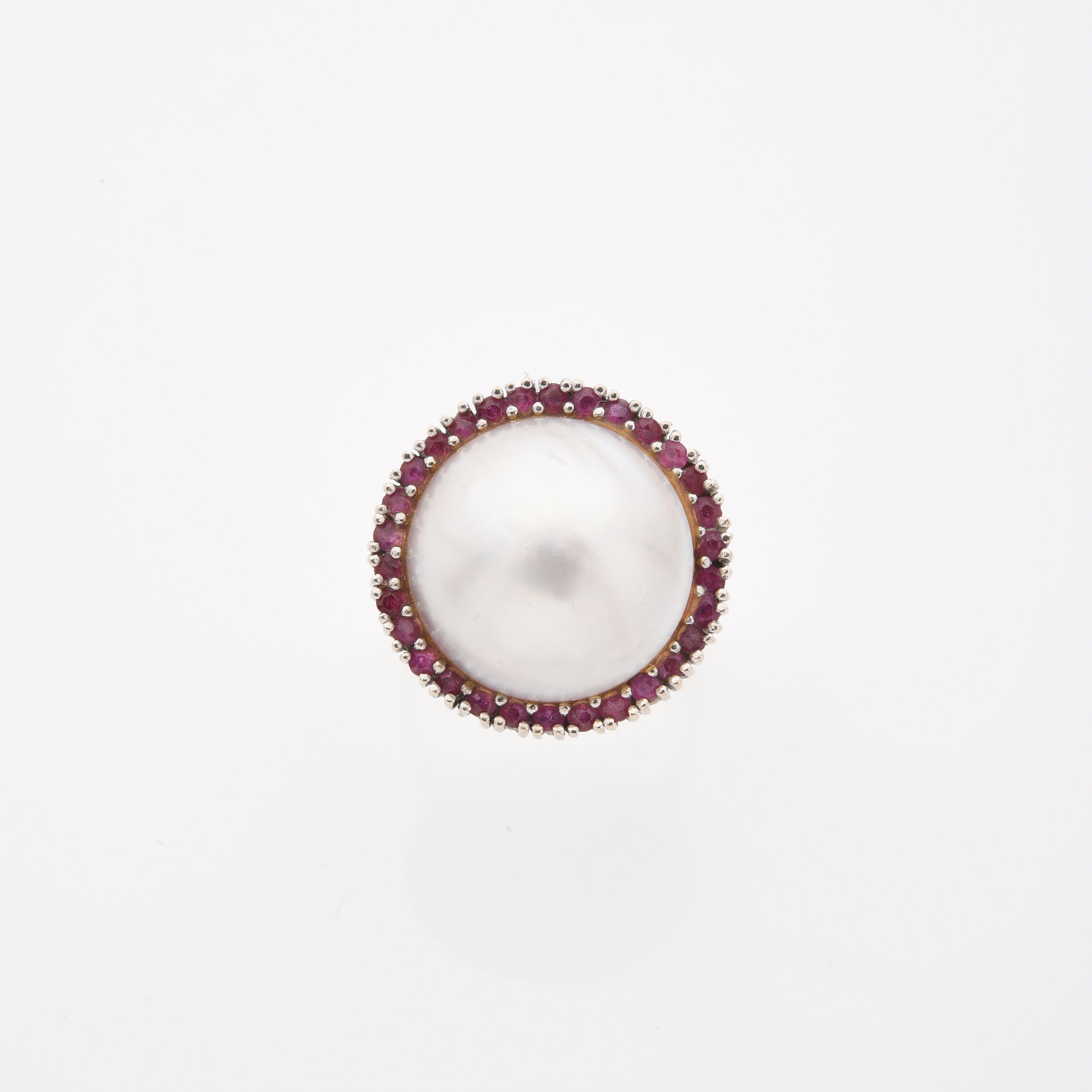 BROCHE CORBEILLE:  | H&ocirc;tel Des Ventes de Monte-Carlo
