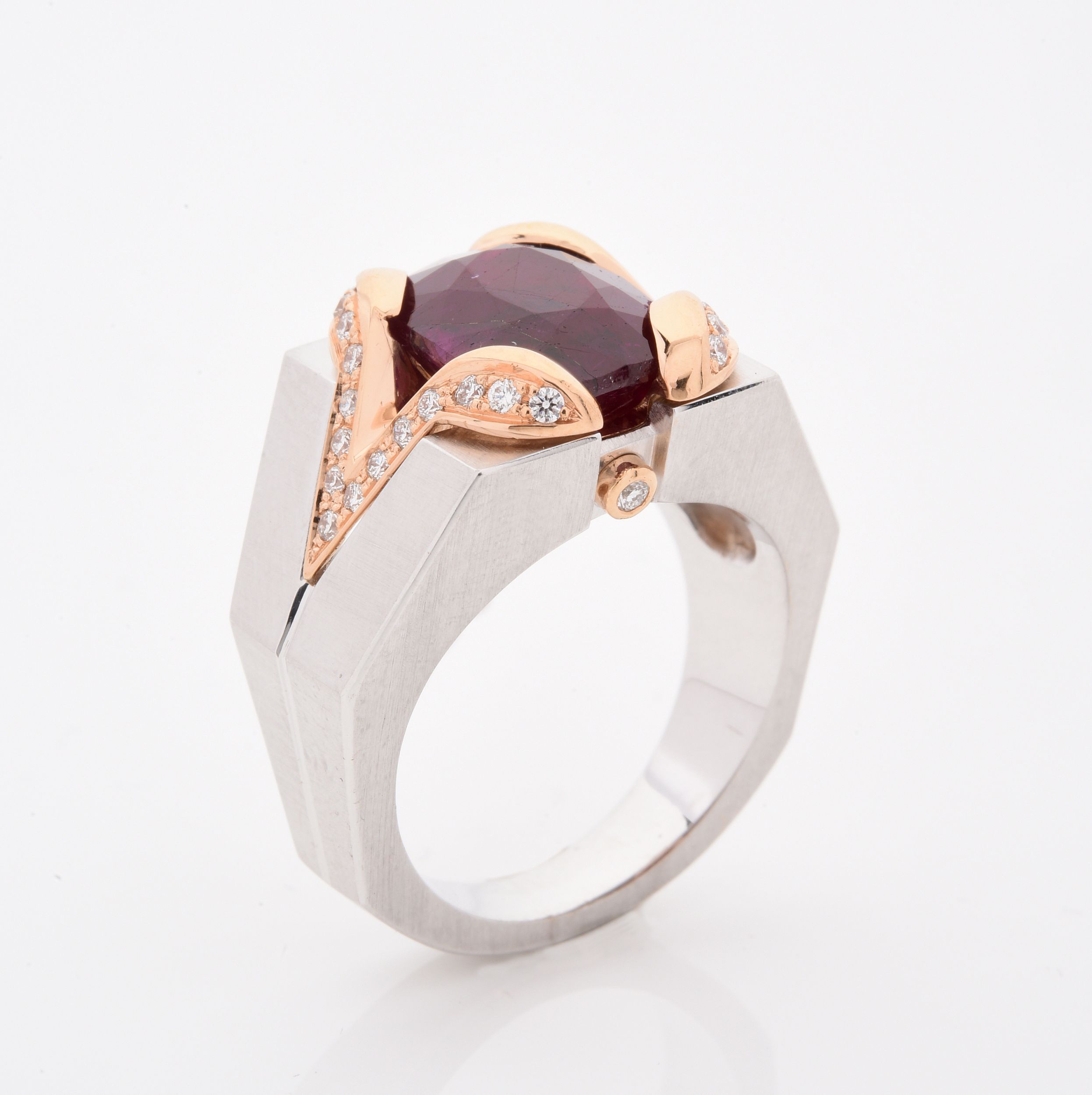 BAGUE :  | H&ocirc;tel Des Ventes de Monte-Carlo