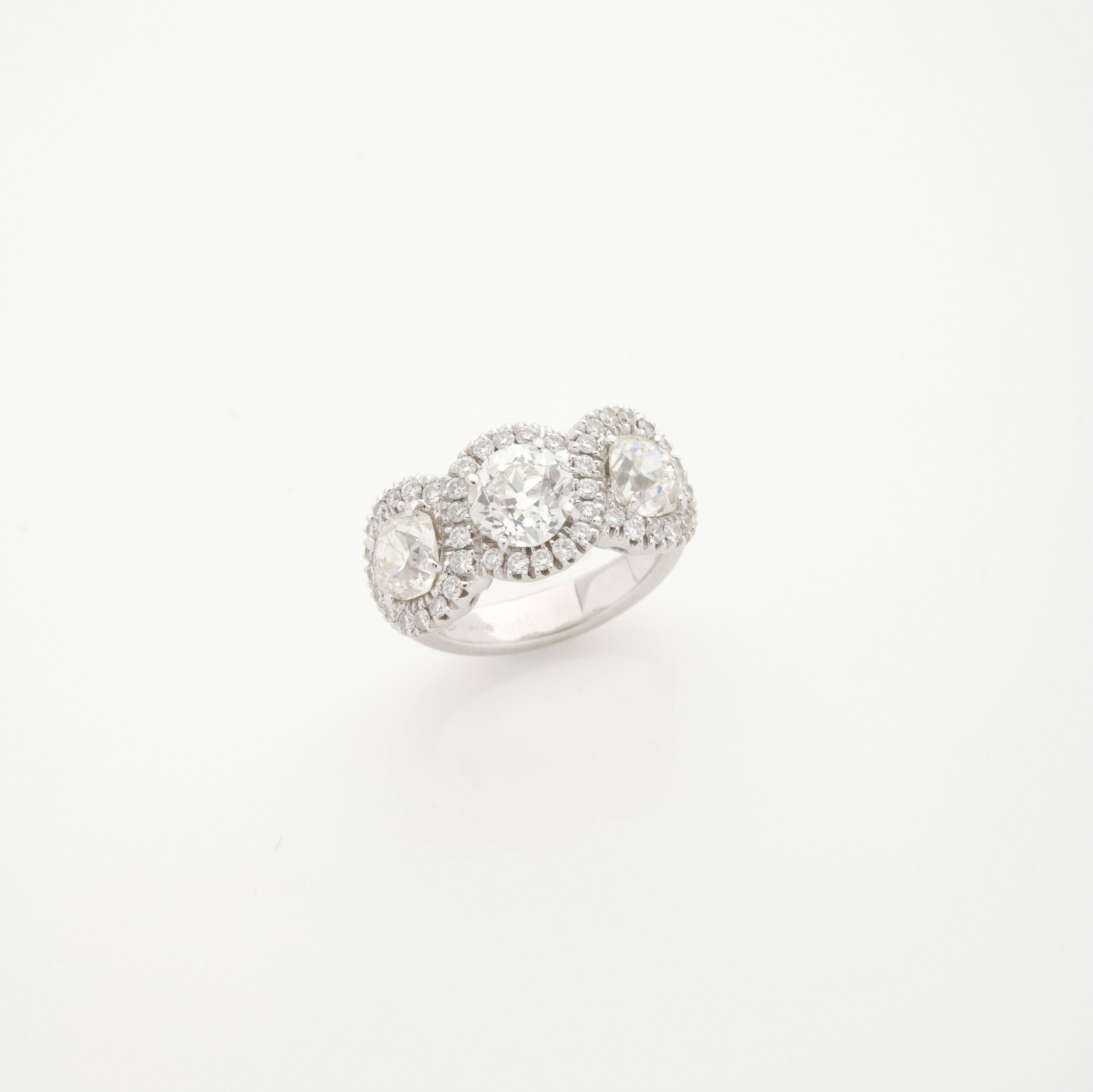 BAGUE COURONNE:  | H&ocirc;tel Des Ventes de Monte-Carlo