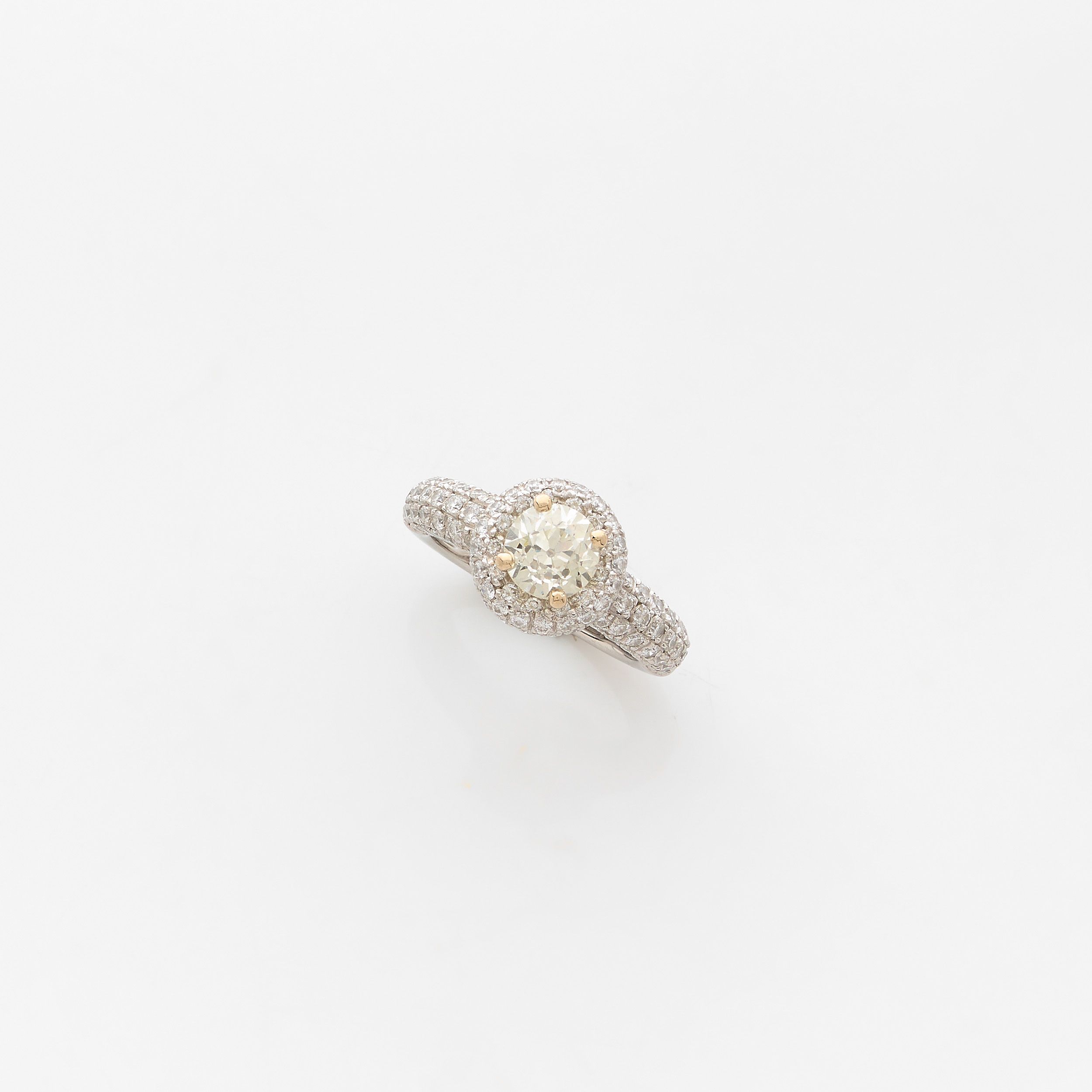 BAGUE COURONNE:  | H&ocirc;tel Des Ventes de Monte-Carlo