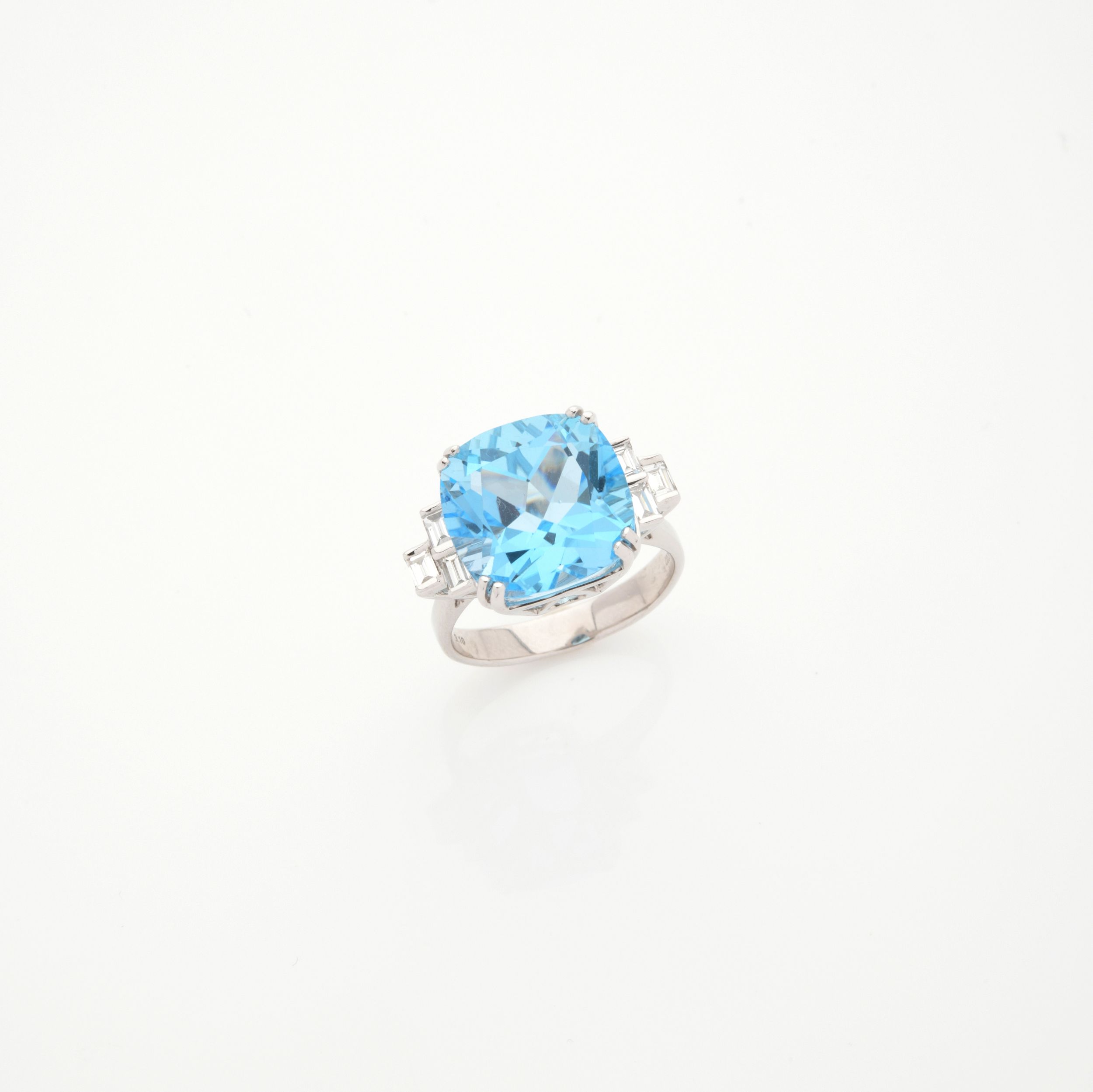 BAGUE COURONNE:  | H&ocirc;tel Des Ventes de Monte-Carlo