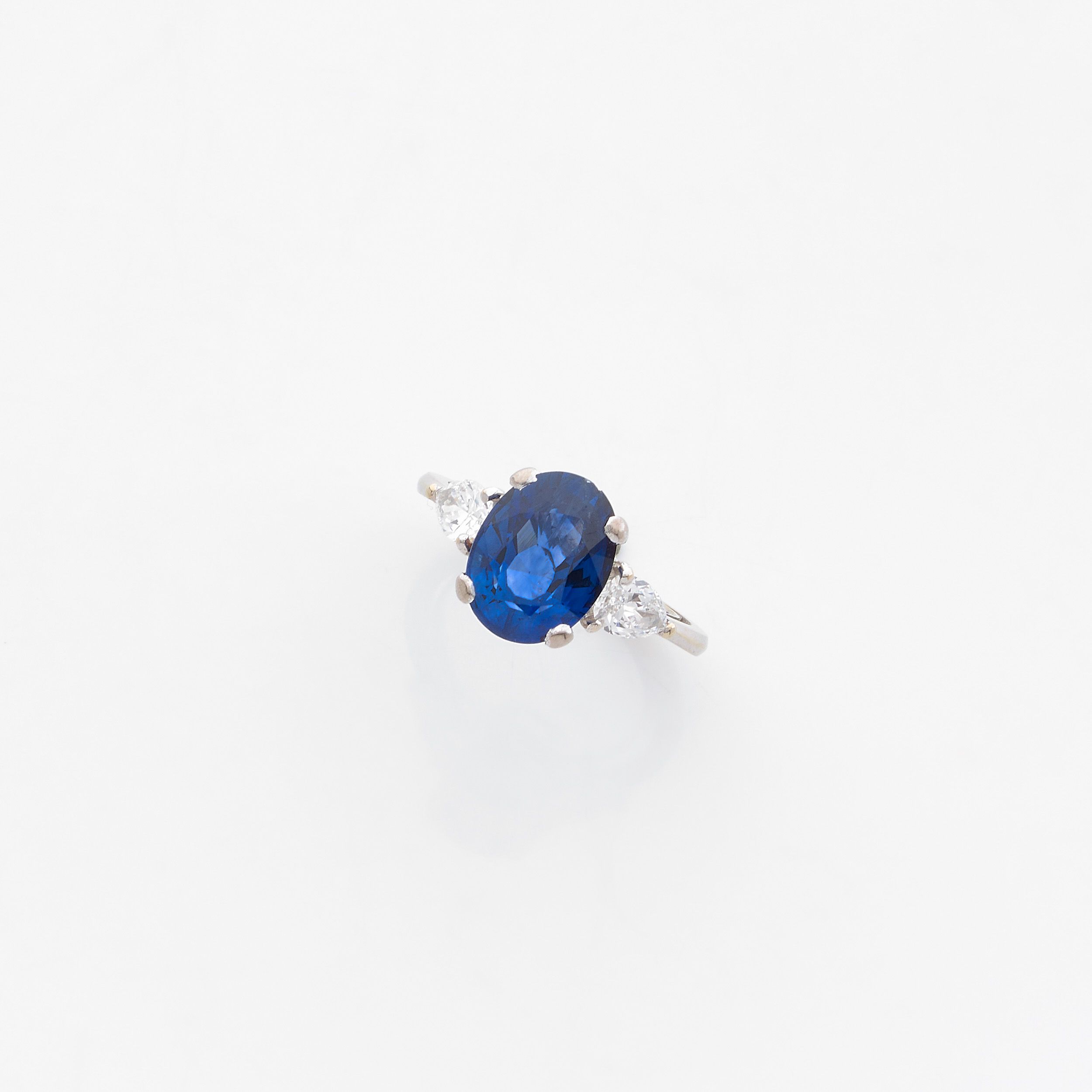 IMPORTANTE BAGUE CHEVALIERE:  | H&ocirc;tel Des Ventes de Monte-Carlo
