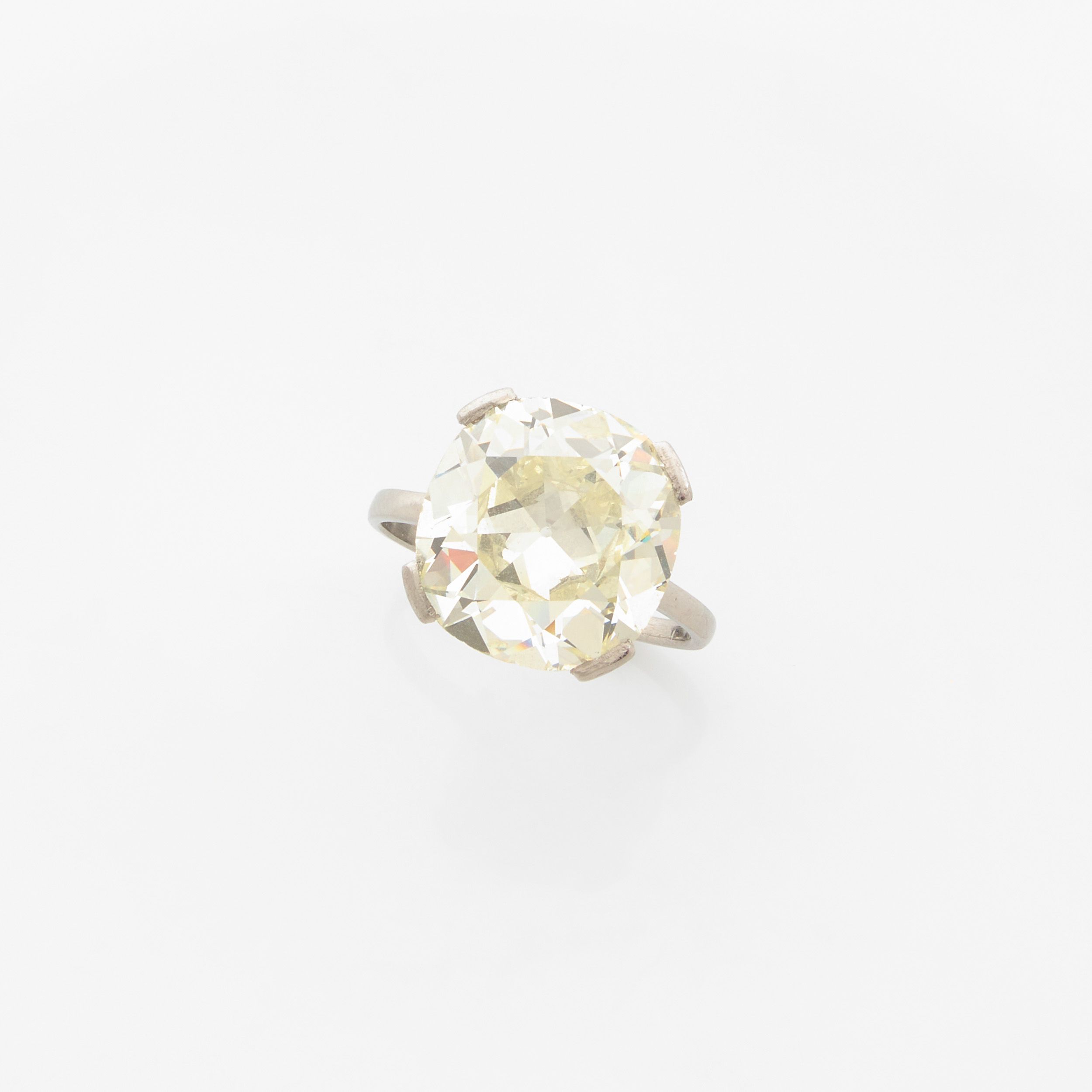IMPORTANTE BAGUE CHEVALIERE:  | H&ocirc;tel Des Ventes de Monte-Carlo