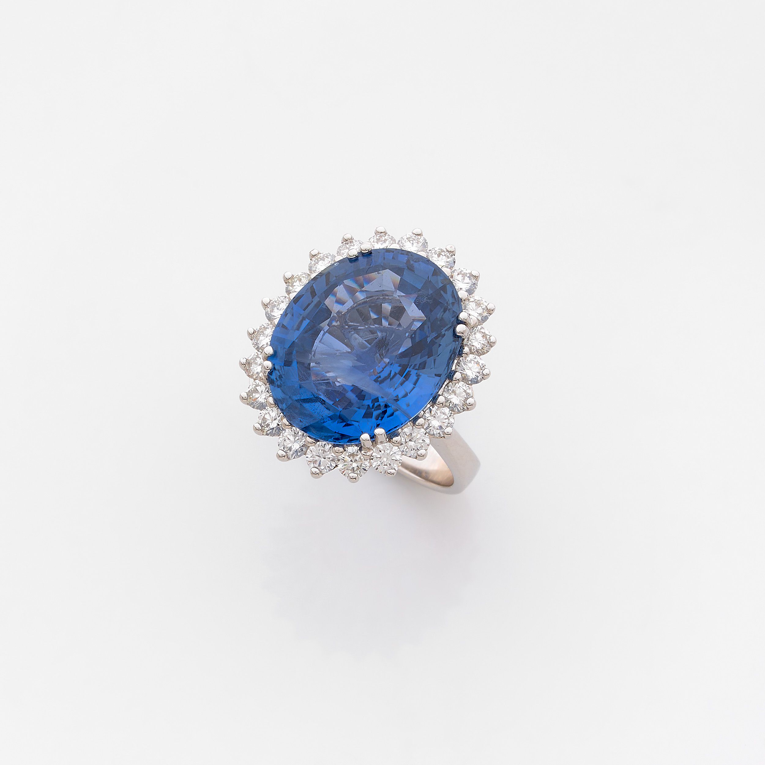 IMPORTANTE BAGUE CHEVALIERE:  | H&ocirc;tel Des Ventes de Monte-Carlo
