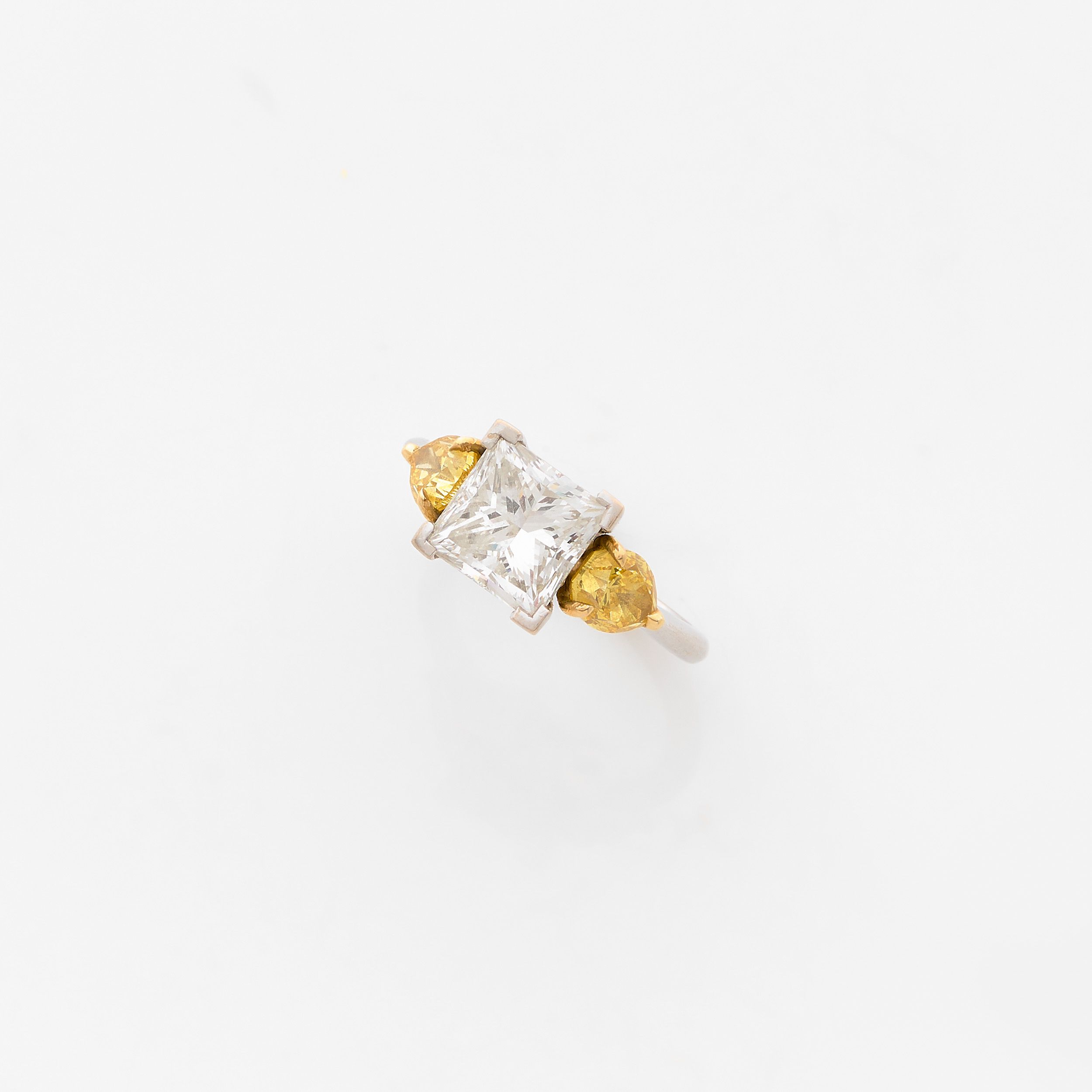 JOLIE BAGUE FLEUR :  | H&ocirc;tel Des Ventes de Monte-Carlo