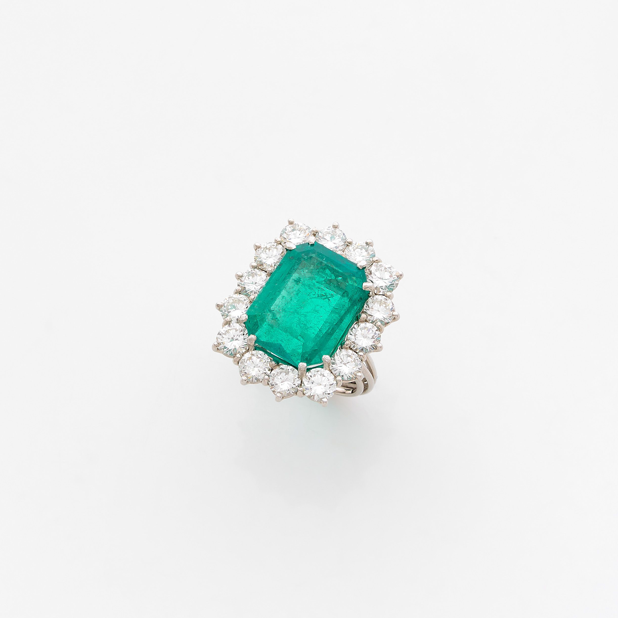 JOLIE BAGUE FLEUR :  | H&ocirc;tel Des Ventes de Monte-Carlo