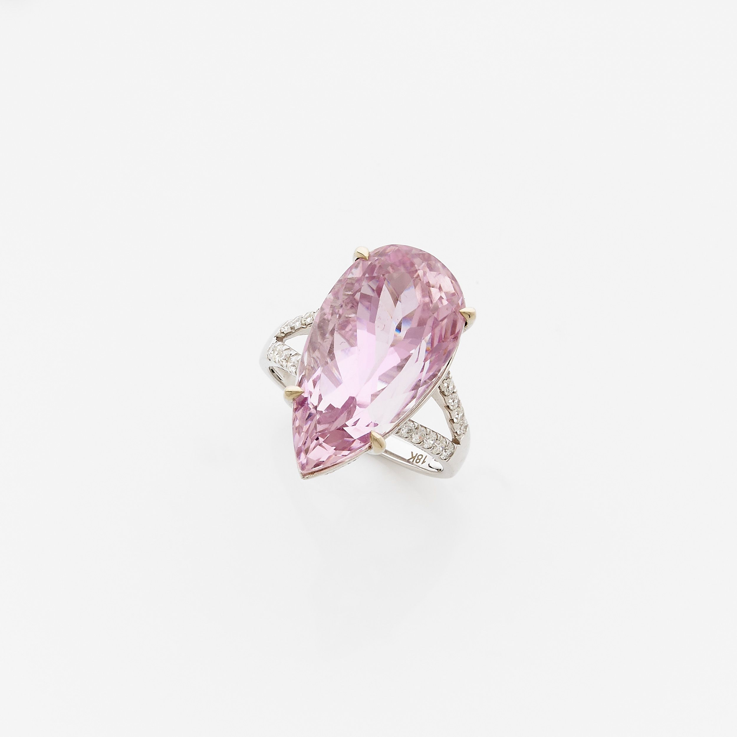 BROCHE:  | H&ocirc;tel Des Ventes de Monte-Carlo