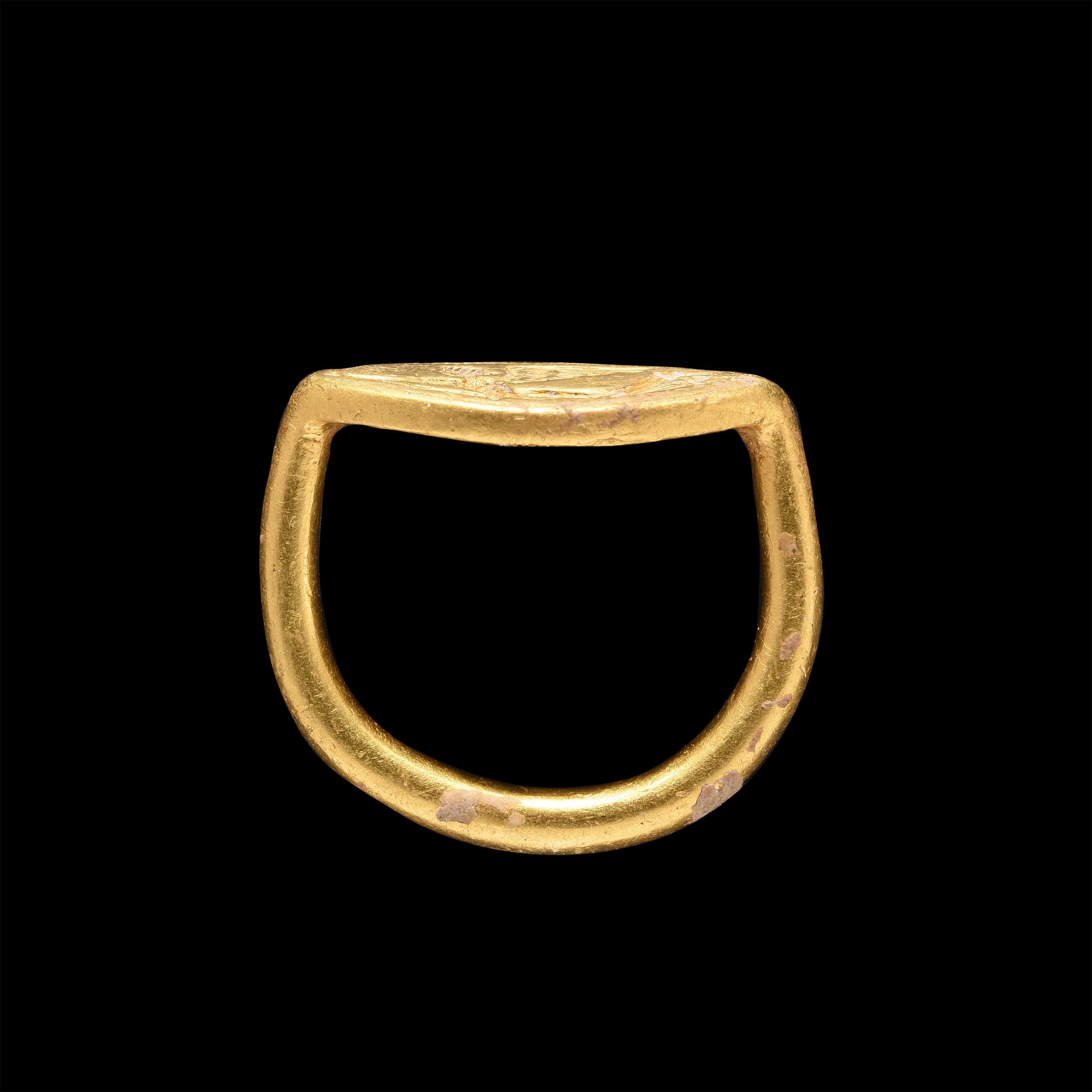BAGUE AVEC NIKÉ:  | H&ocirc;tel Des Ventes de Monte-Carlo