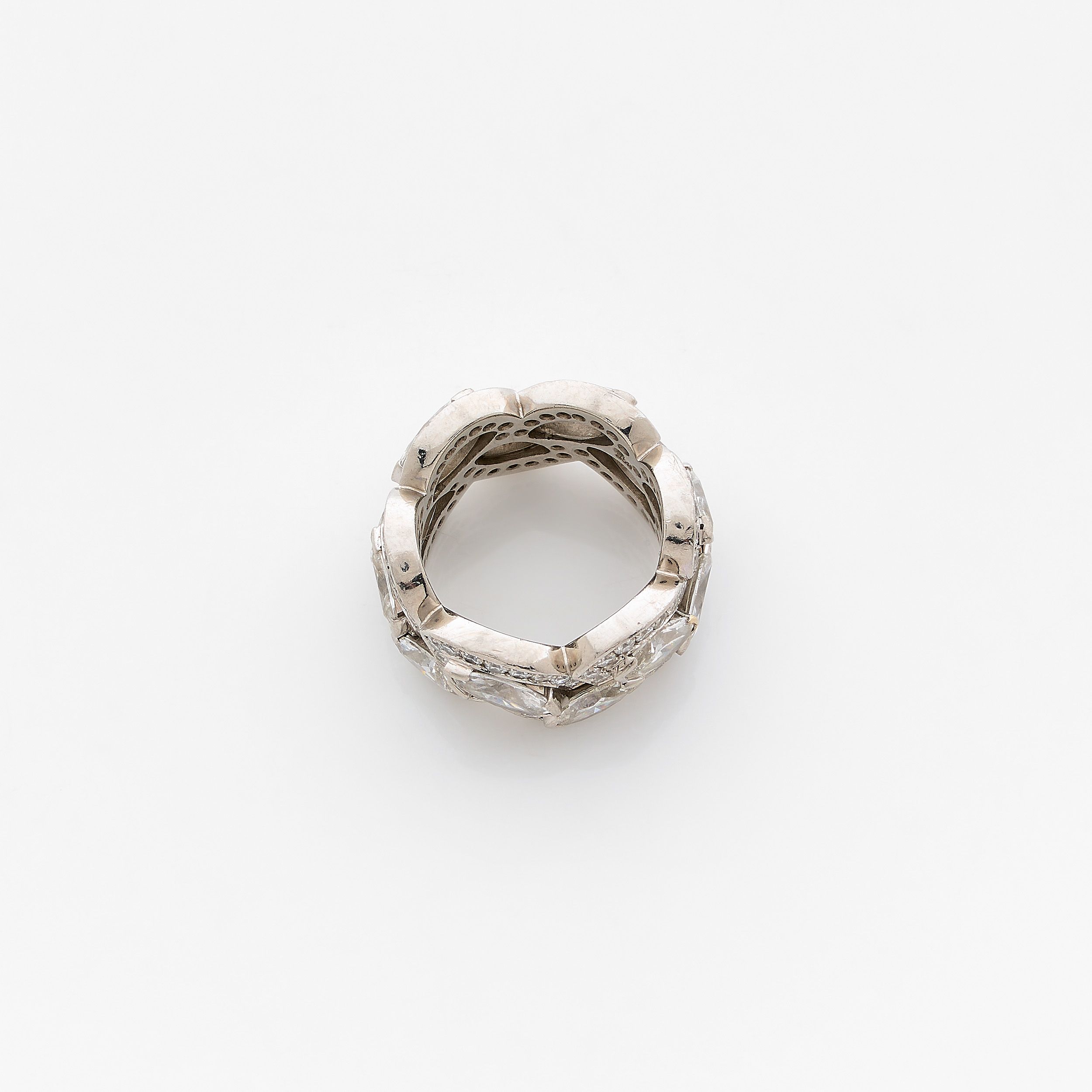 BAGUE BANDEAU:  | H&ocirc;tel Des Ventes de Monte-Carlo