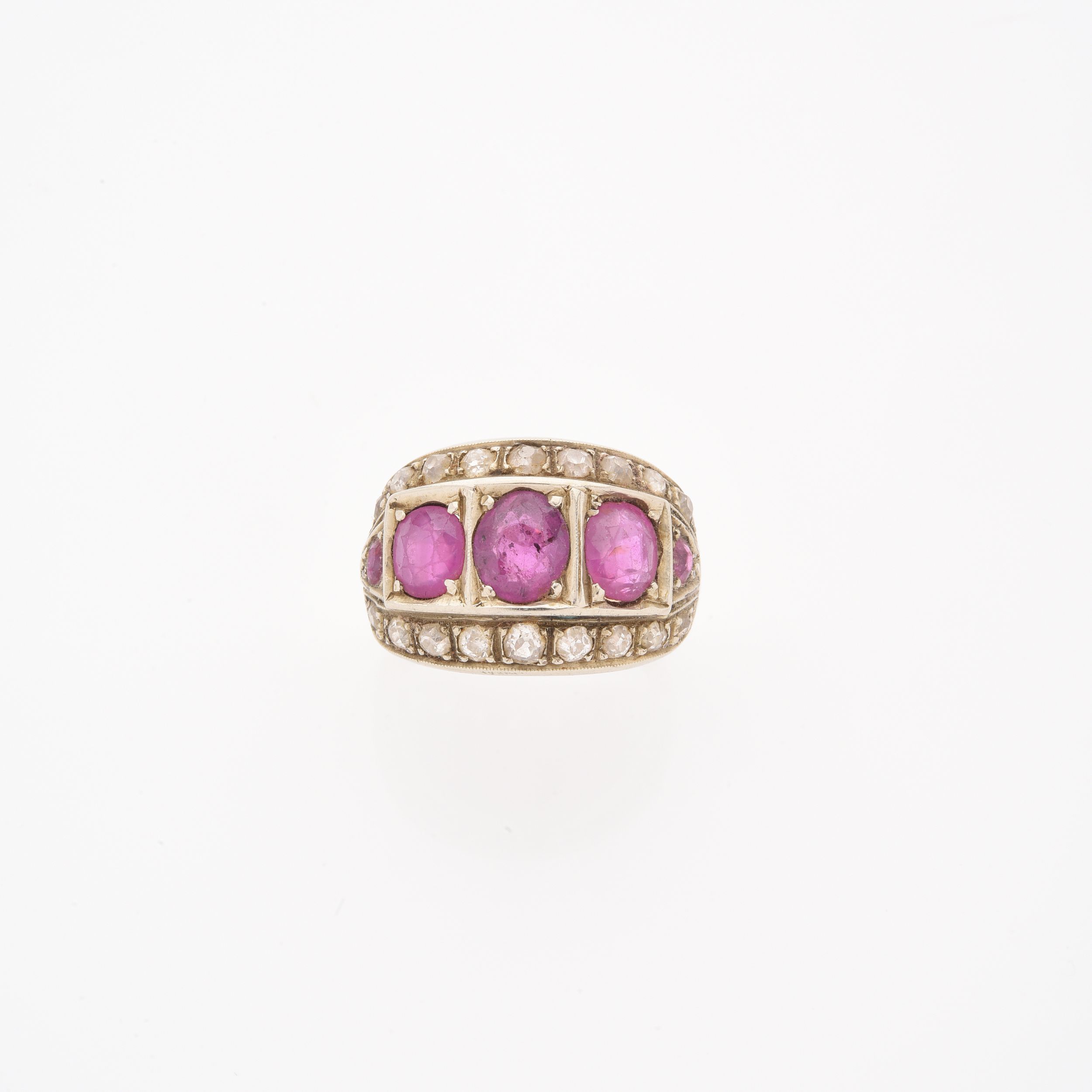 BAGUE BOMBEE:  | H&ocirc;tel Des Ventes de Monte-Carlo