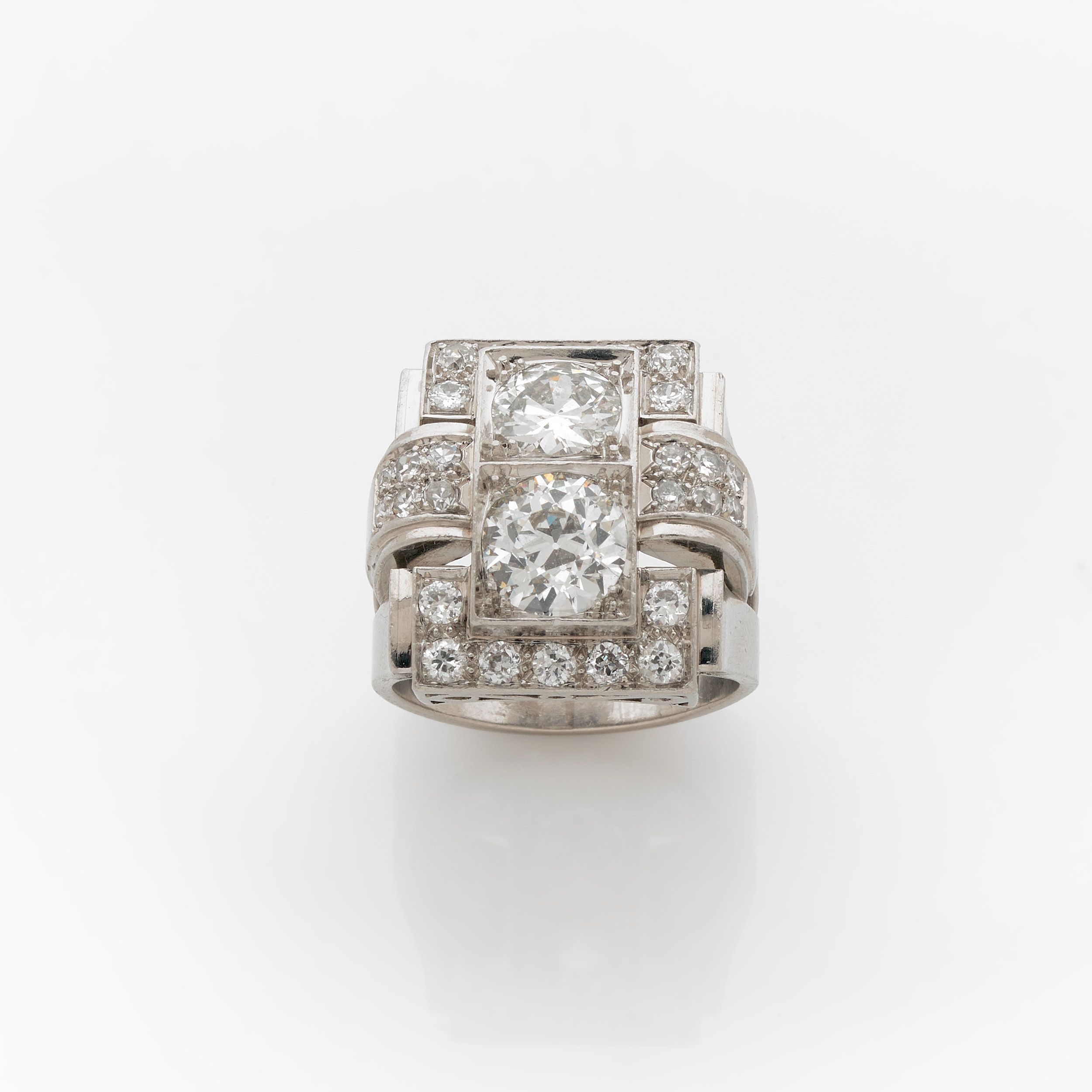 BAGUE CHEVALIERE ART DECO