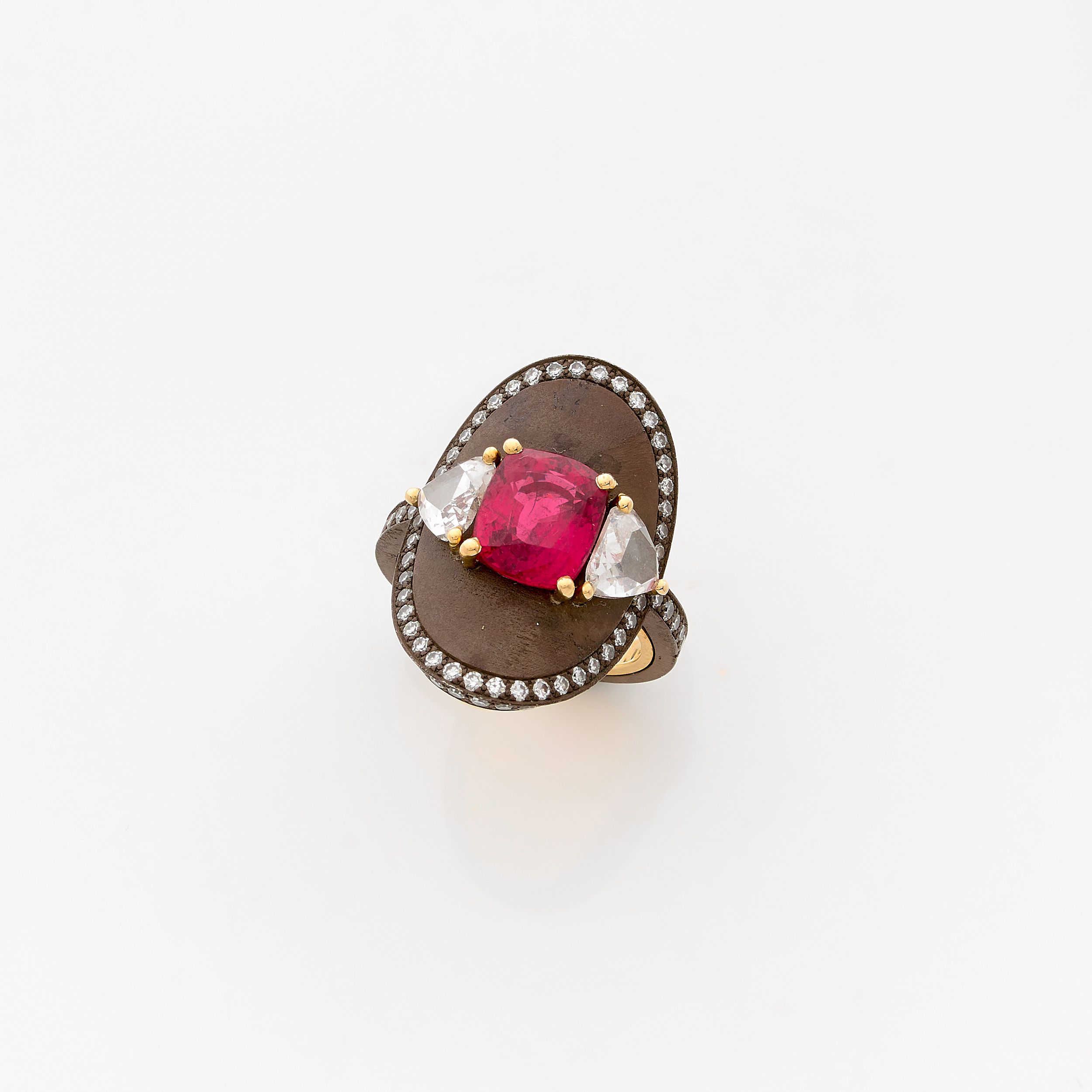 IMPORTANTE BAGUE CHEVALIERE:  | H&ocirc;tel Des Ventes de Monte-Carlo