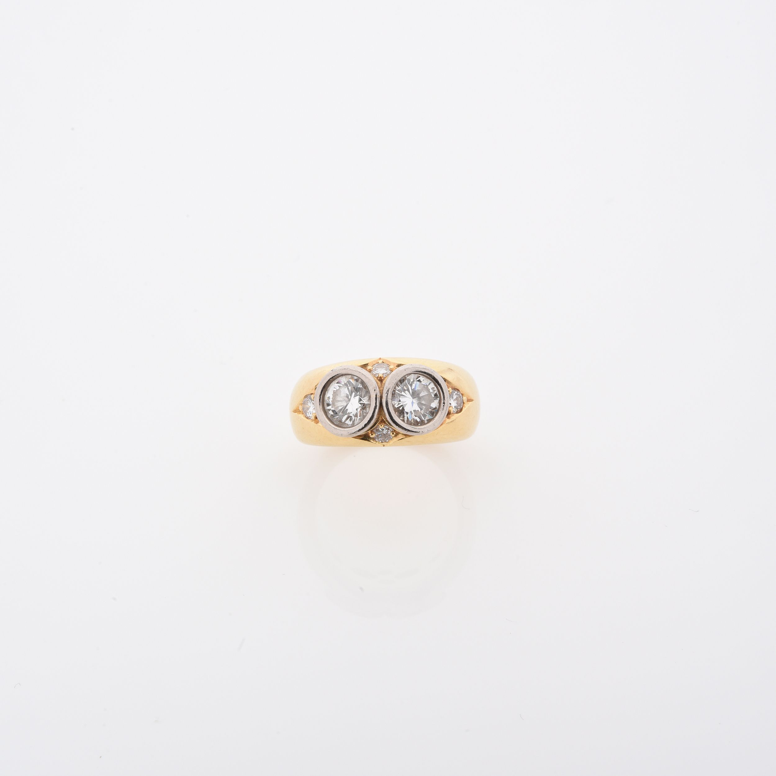 BROCHE CORBEILLE:  | H&ocirc;tel Des Ventes de Monte-Carlo