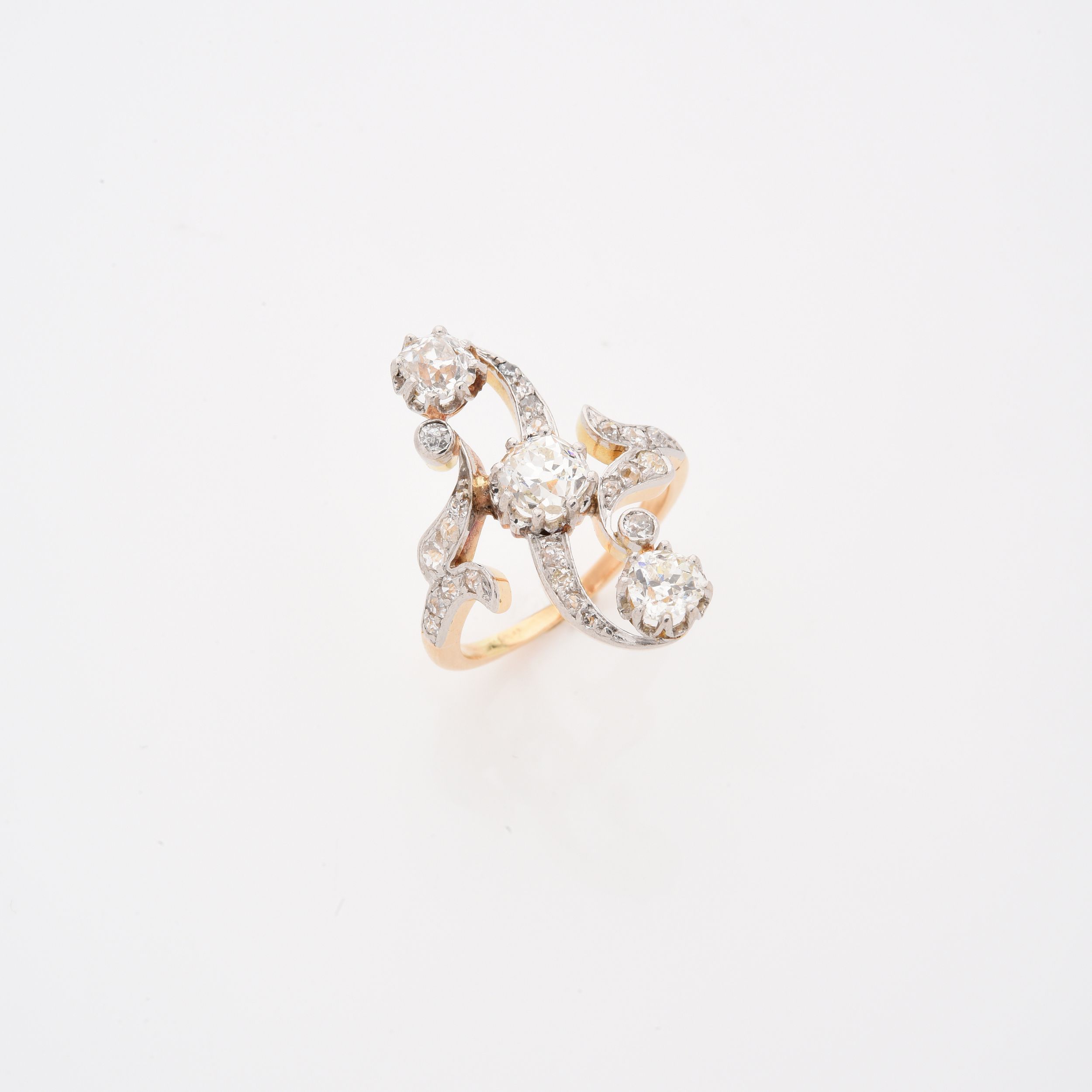 BAGUE COURONNE:  | H&ocirc;tel Des Ventes de Monte-Carlo