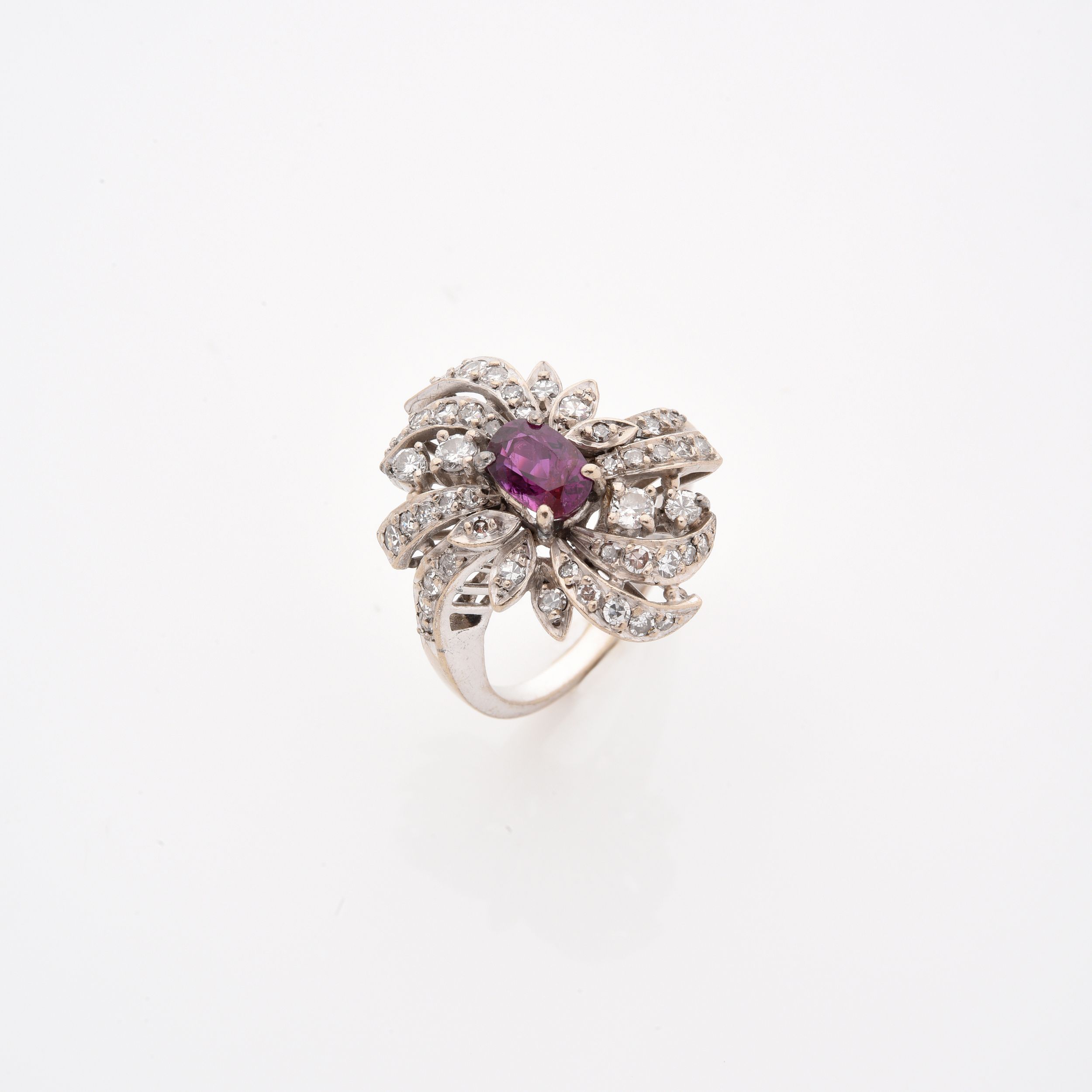 BAGUE COURONNE:  | H&ocirc;tel Des Ventes de Monte-Carlo