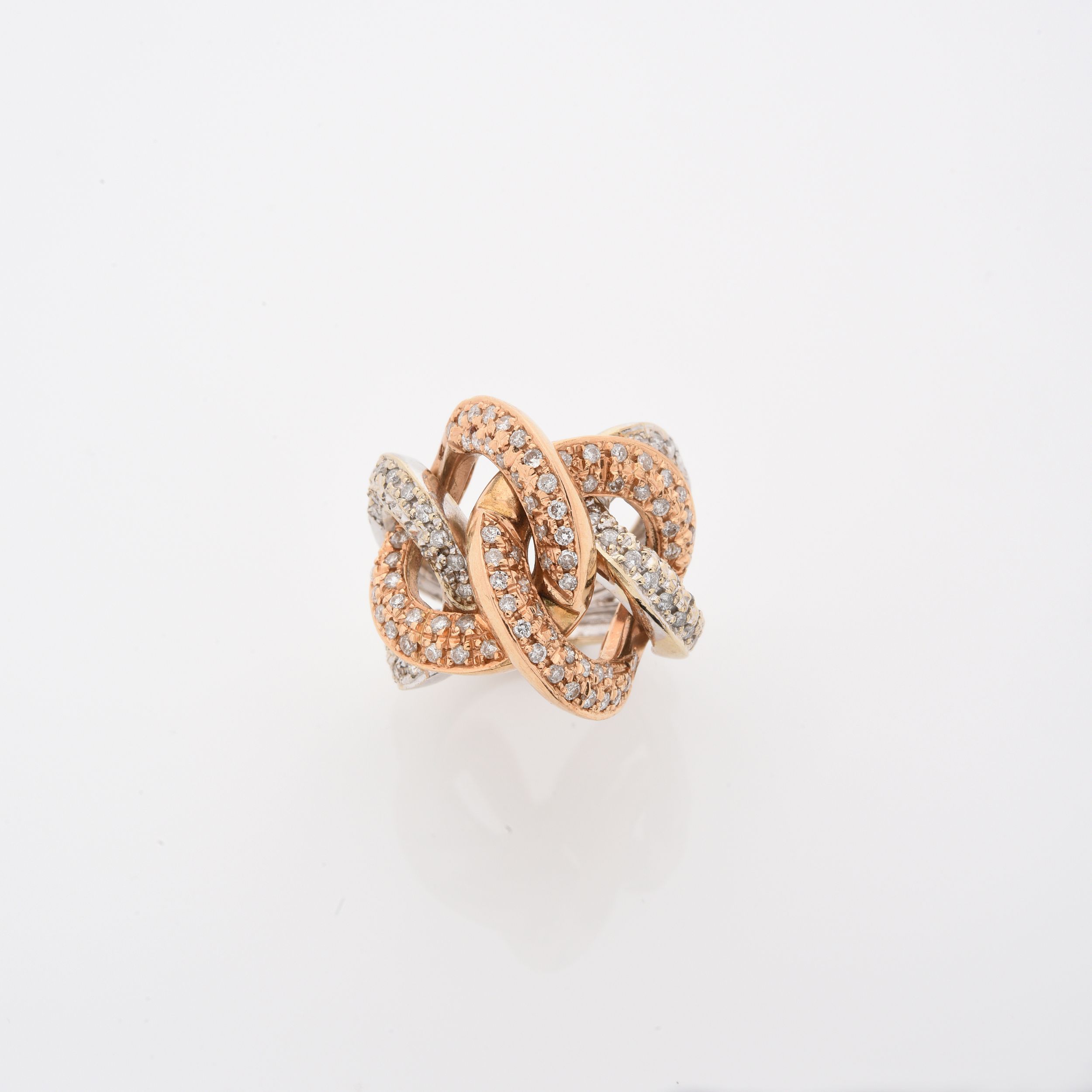 BROCHE CORBEILLE:  | H&ocirc;tel Des Ventes de Monte-Carlo
