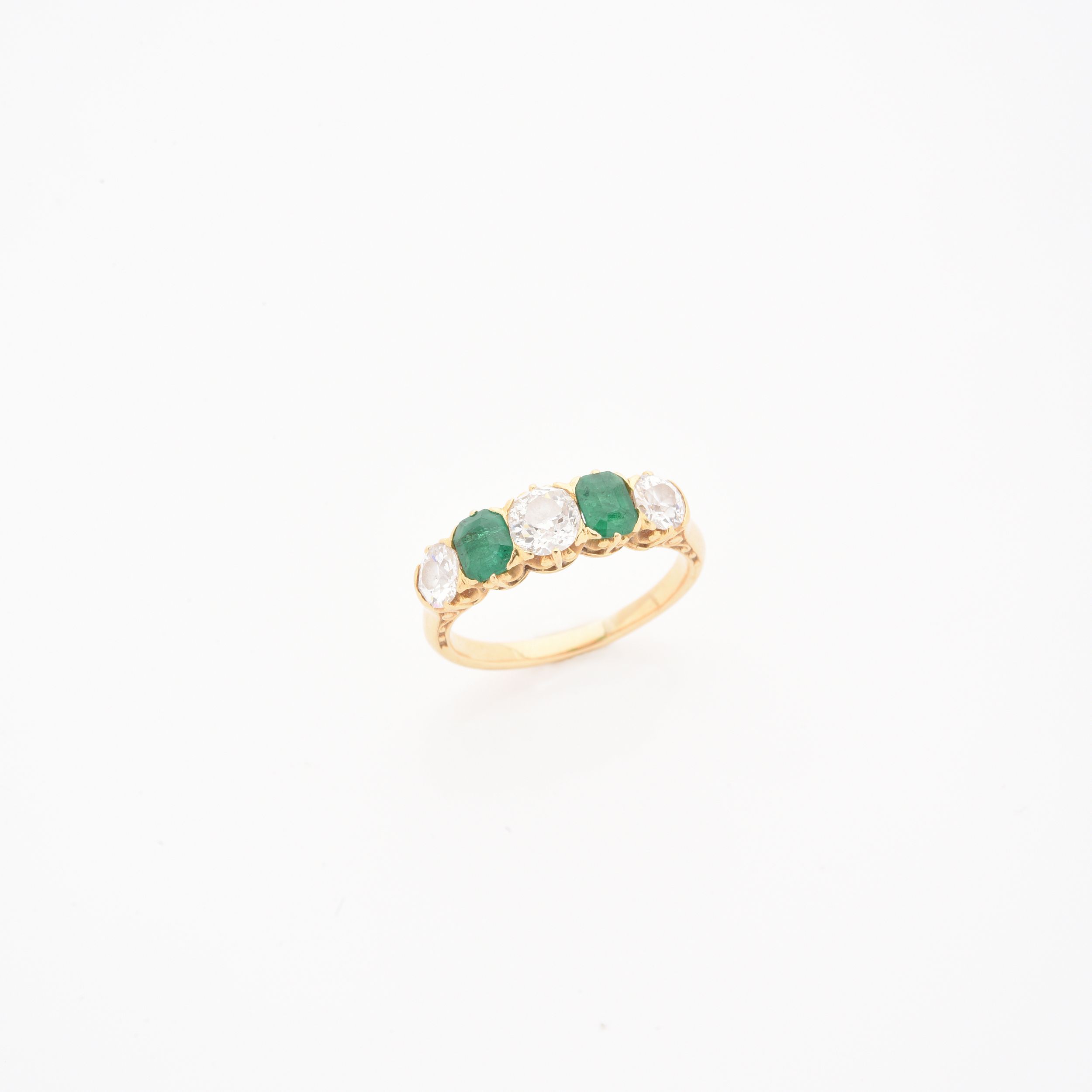 BAGUE BOMBEE:  | H&ocirc;tel Des Ventes de Monte-Carlo