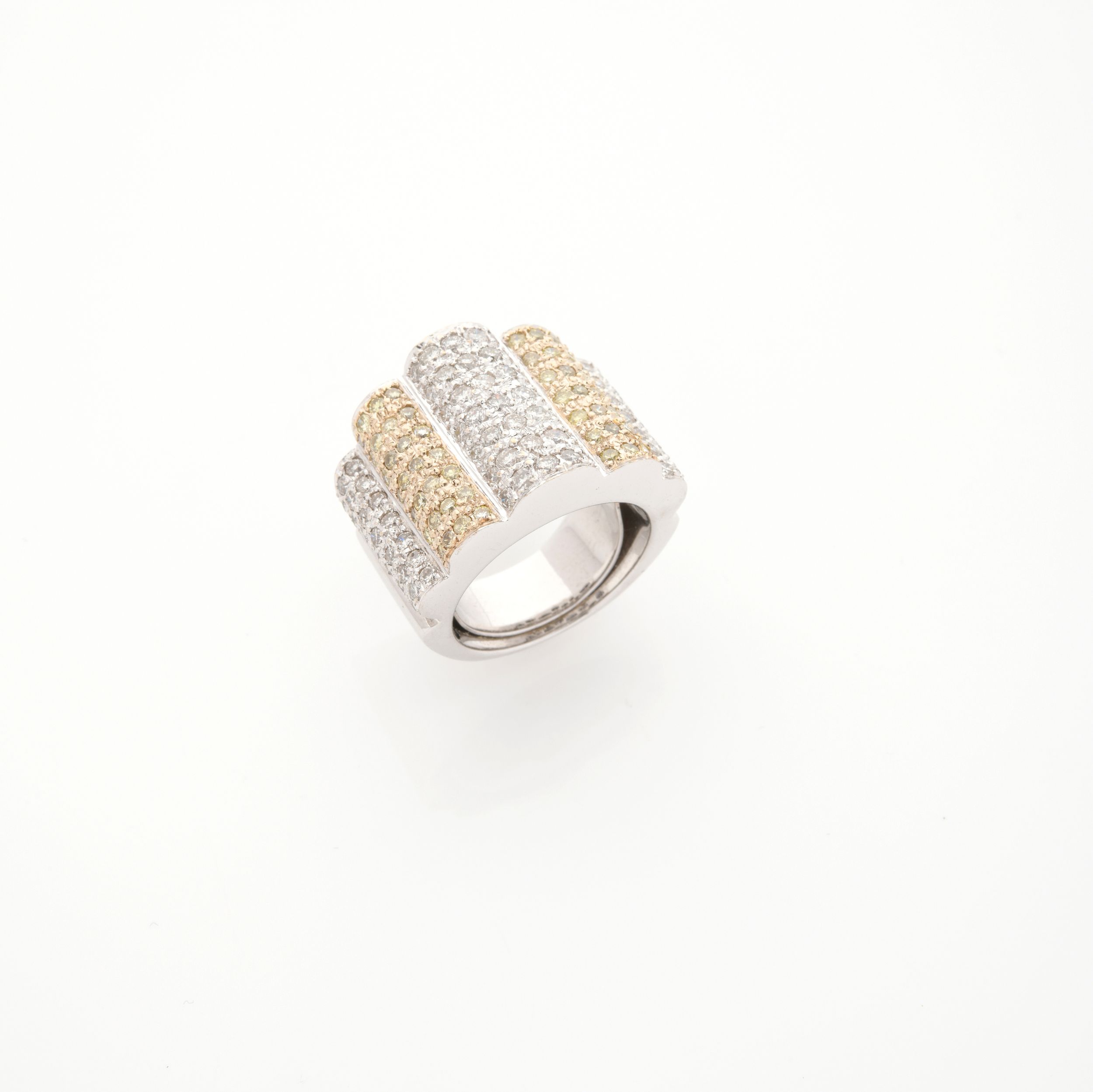 BAGUE COURONNE:  | H&ocirc;tel Des Ventes de Monte-Carlo