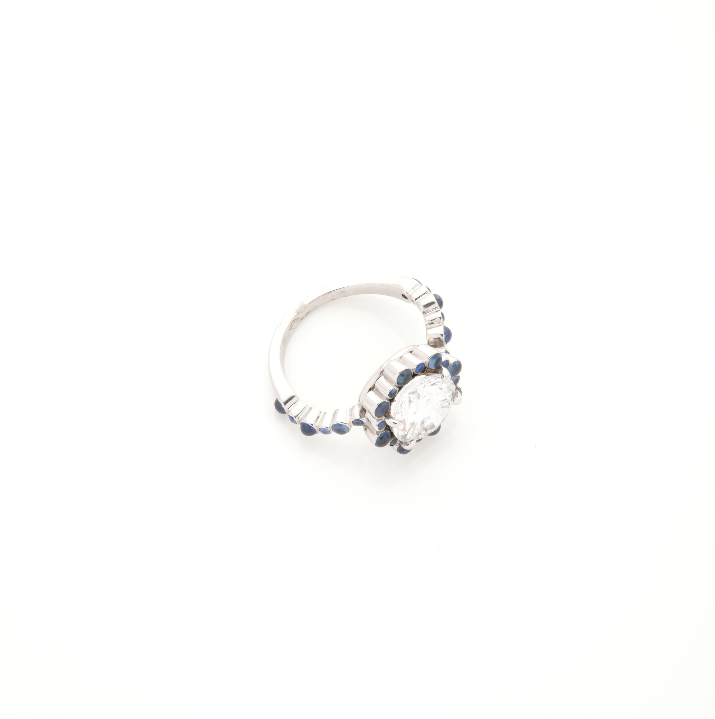 BAGUE JONC ASYMETRIQUE :  | H&ocirc;tel Des Ventes de Monte-Carlo