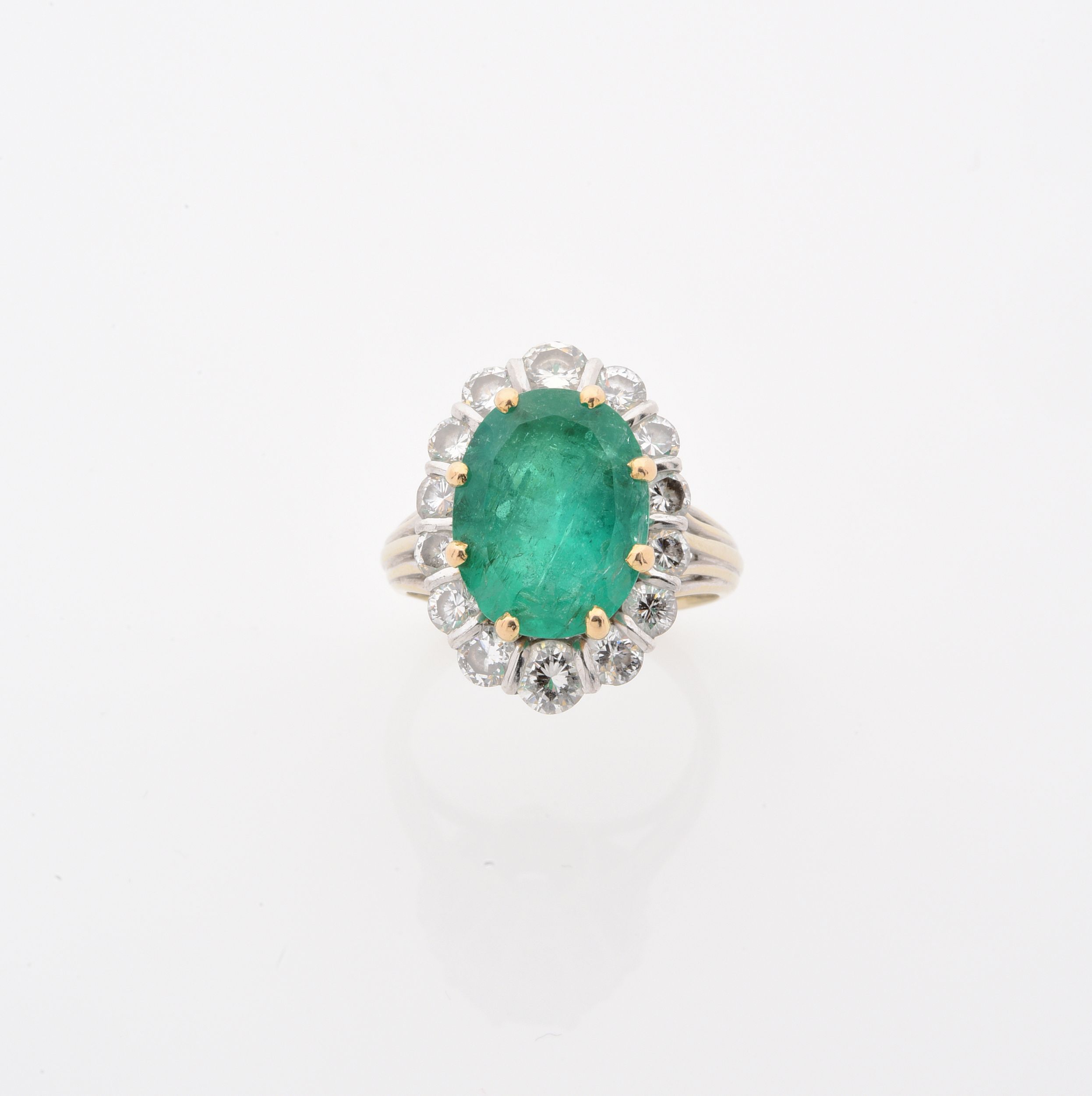 BROCHE CORBEILLE:  | H&ocirc;tel Des Ventes de Monte-Carlo