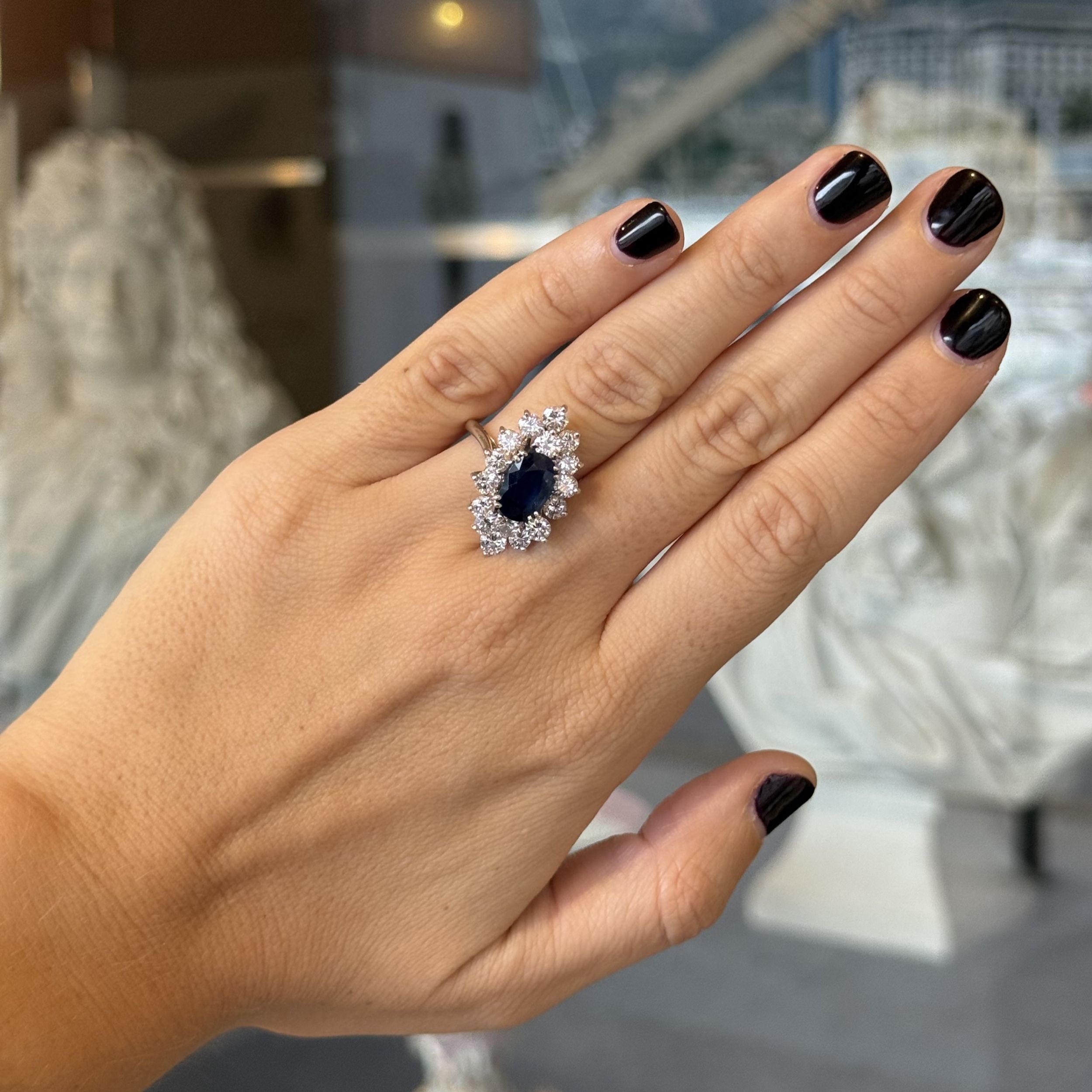 BAGUE MARQUISE :  | H&ocirc;tel Des Ventes de Monte-Carlo