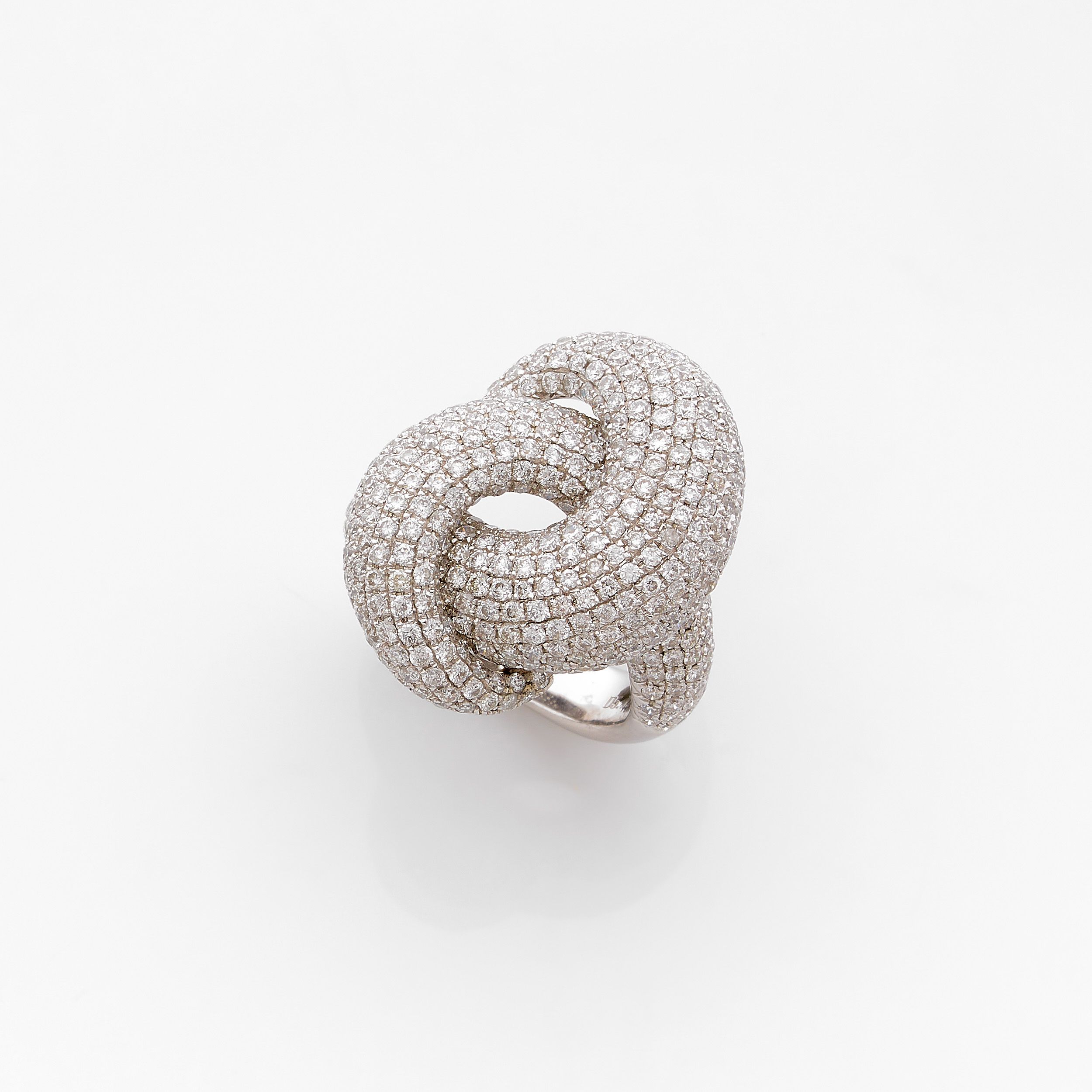IMPORTANTE BAGUE CHEVALIERE:  | H&ocirc;tel Des Ventes de Monte-Carlo