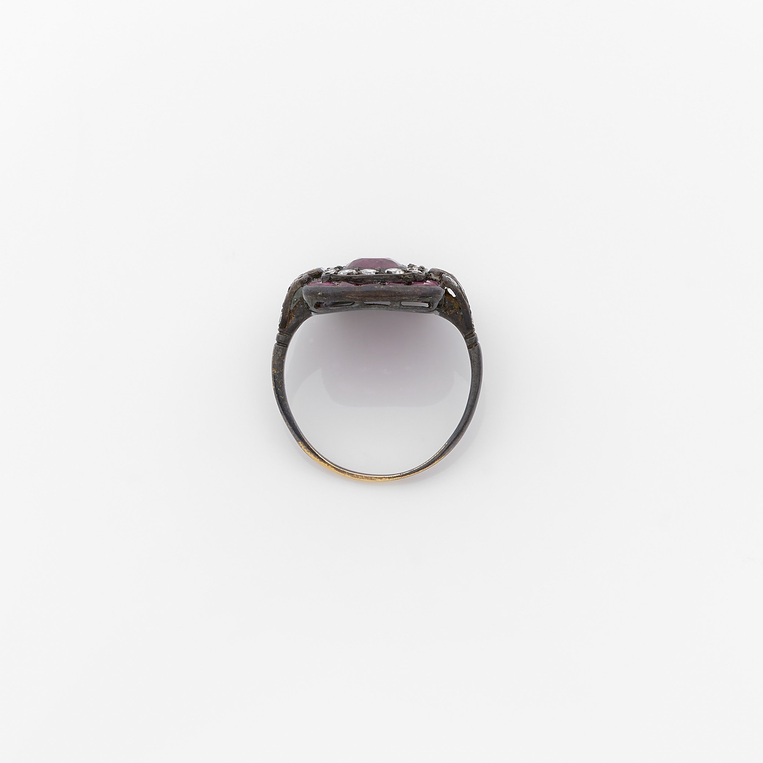 BAGUE RECTANGULAIRE:  | H&ocirc;tel Des Ventes de Monte-Carlo