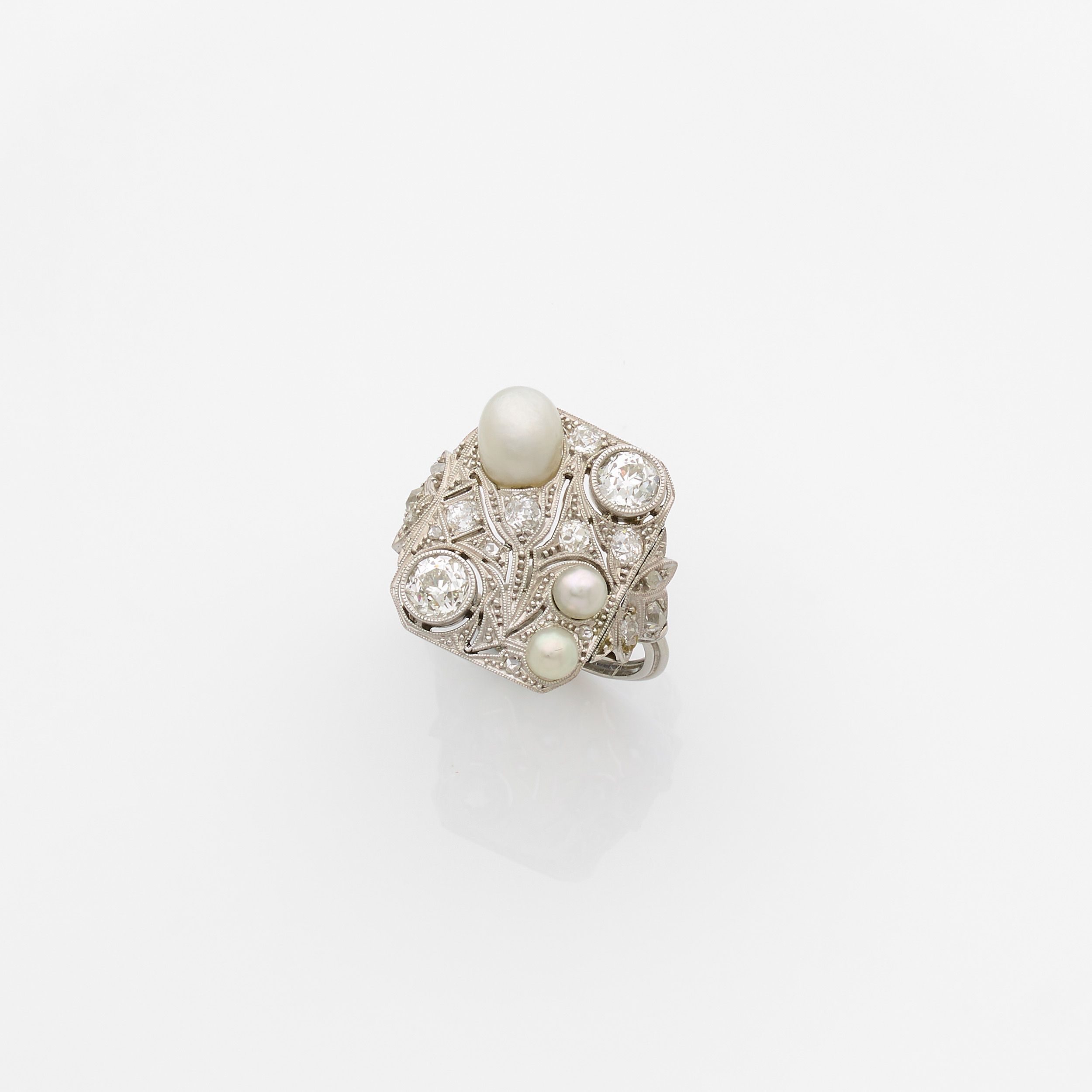 BIJOUX DE MISTINGUETT:  | H&ocirc;tel Des Ventes de Monte-Carlo