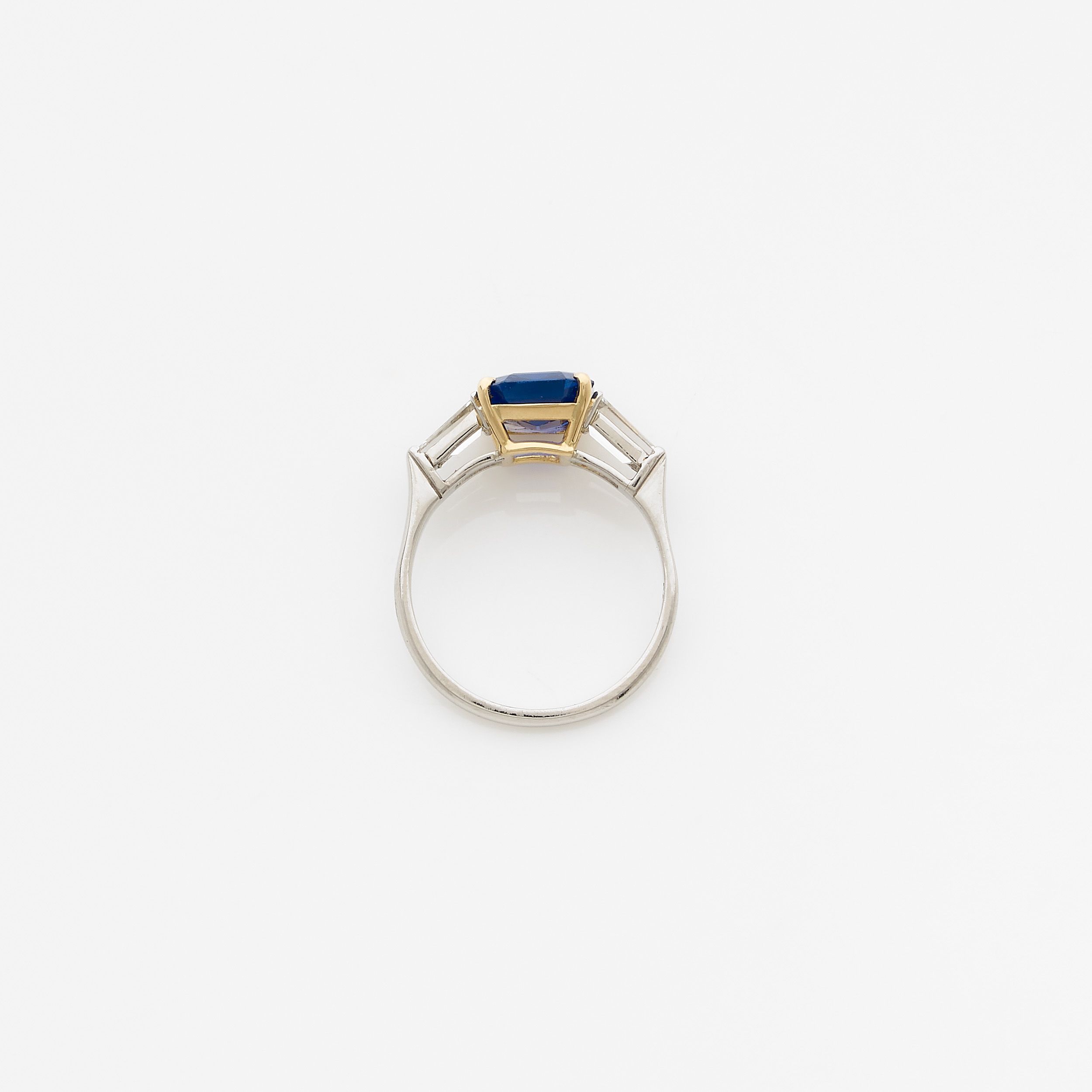BAGUE SAPHIR CACHEMIRE:  | H&ocirc;tel Des Ventes de Monte-Carlo