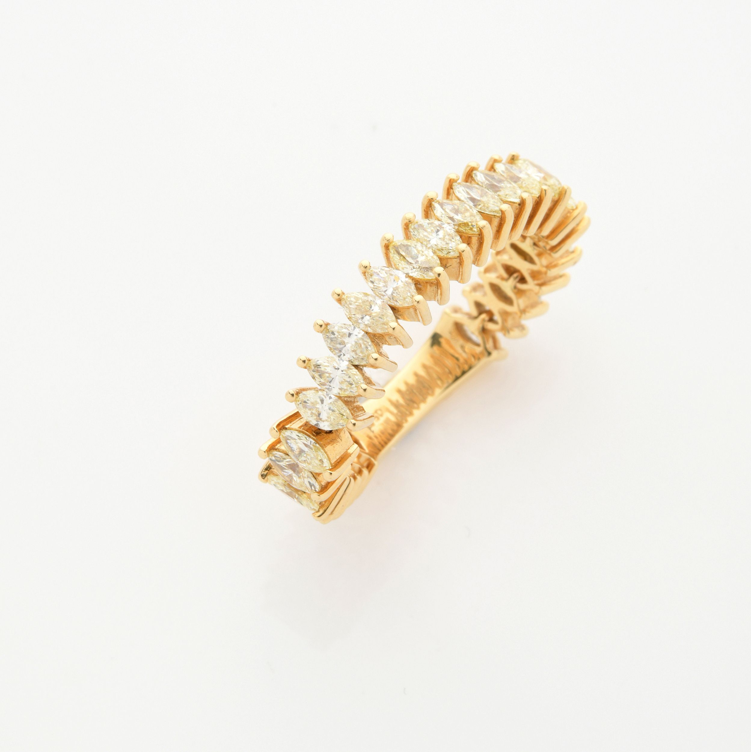 SUITE DE DEUX BRACELETS JONCS:  | H&ocirc;tel Des Ventes de Monte-Carlo