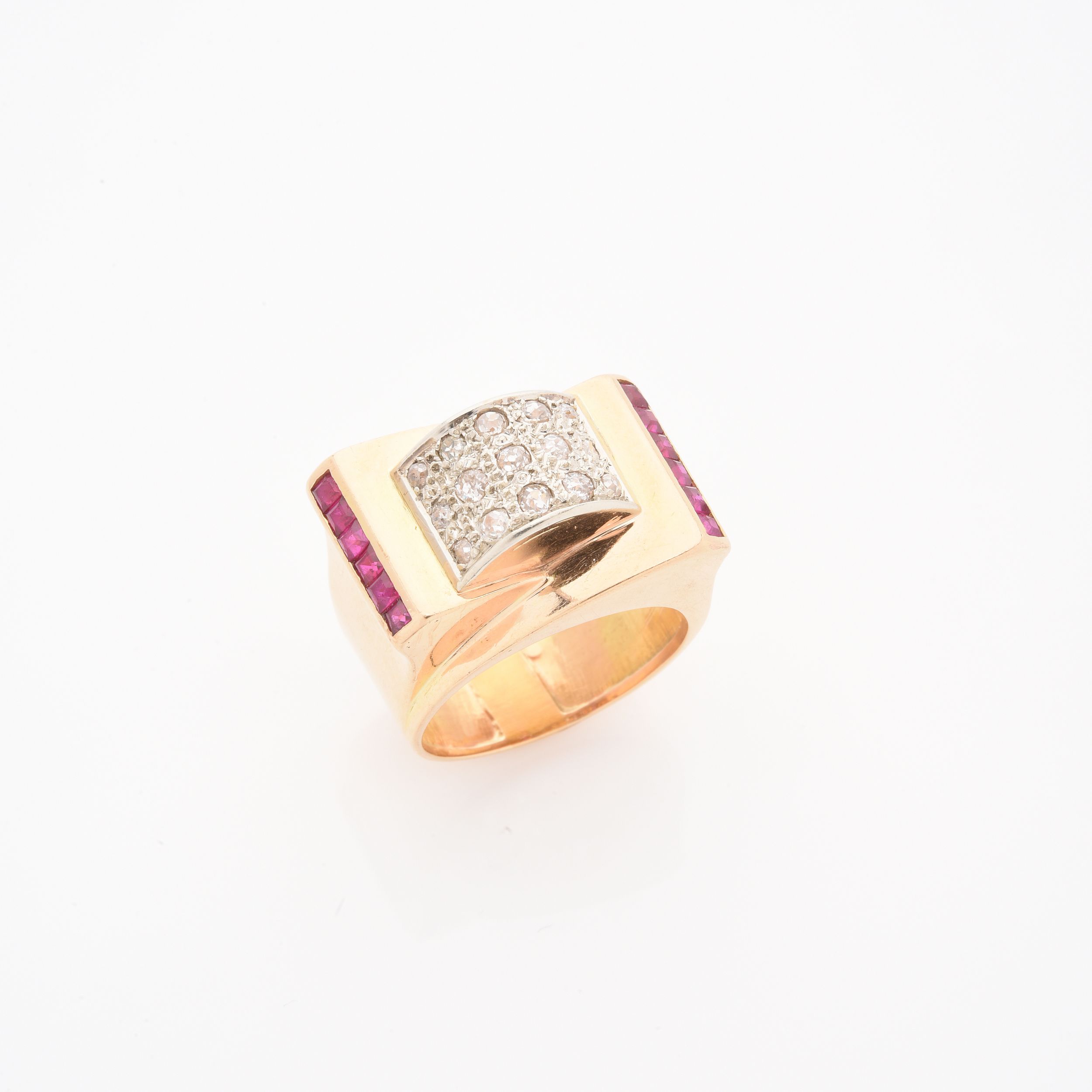BAGUE BOMBEE:  | H&ocirc;tel Des Ventes de Monte-Carlo