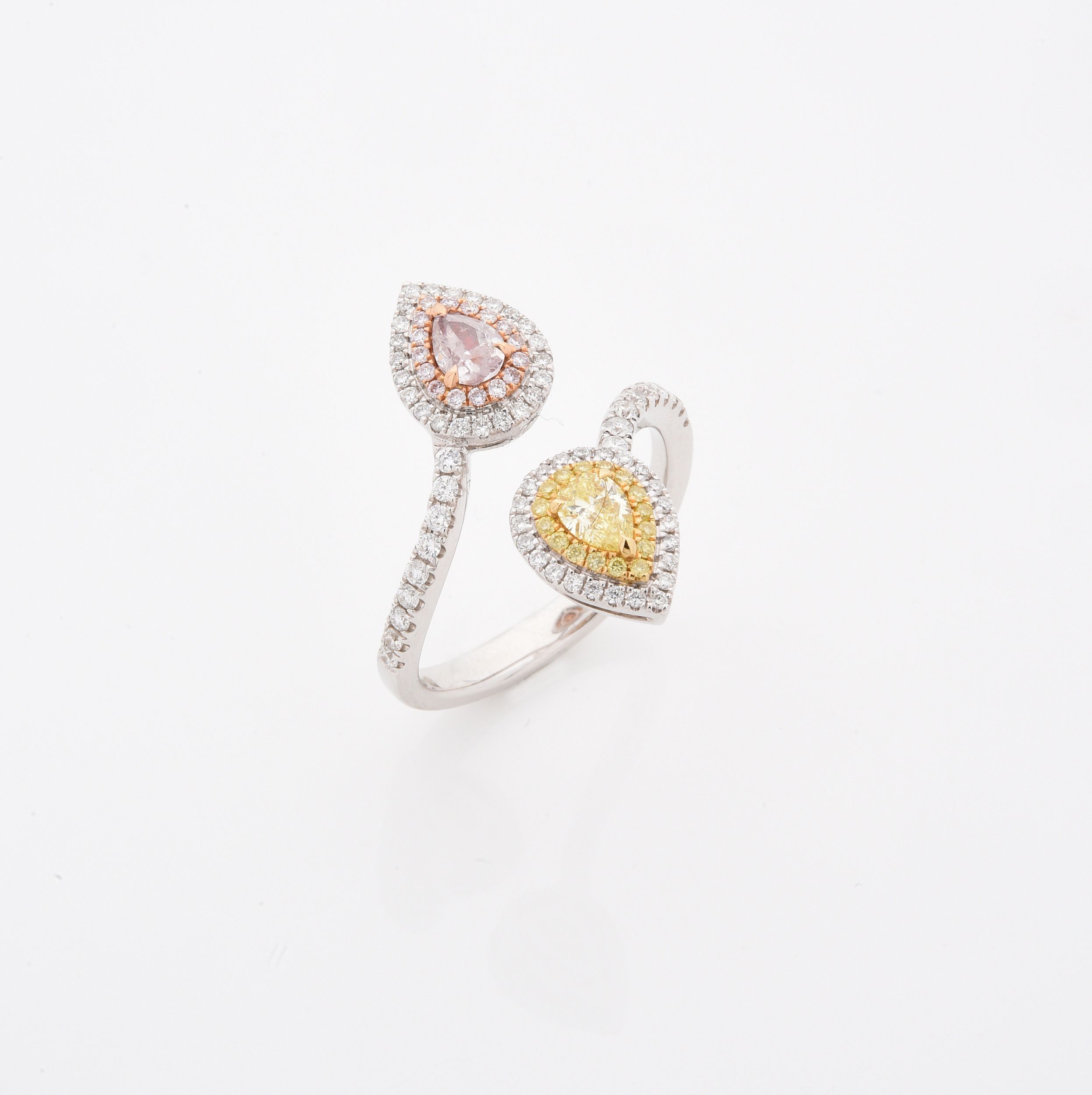 BROCHE CORBEILLE:  | H&ocirc;tel Des Ventes de Monte-Carlo
