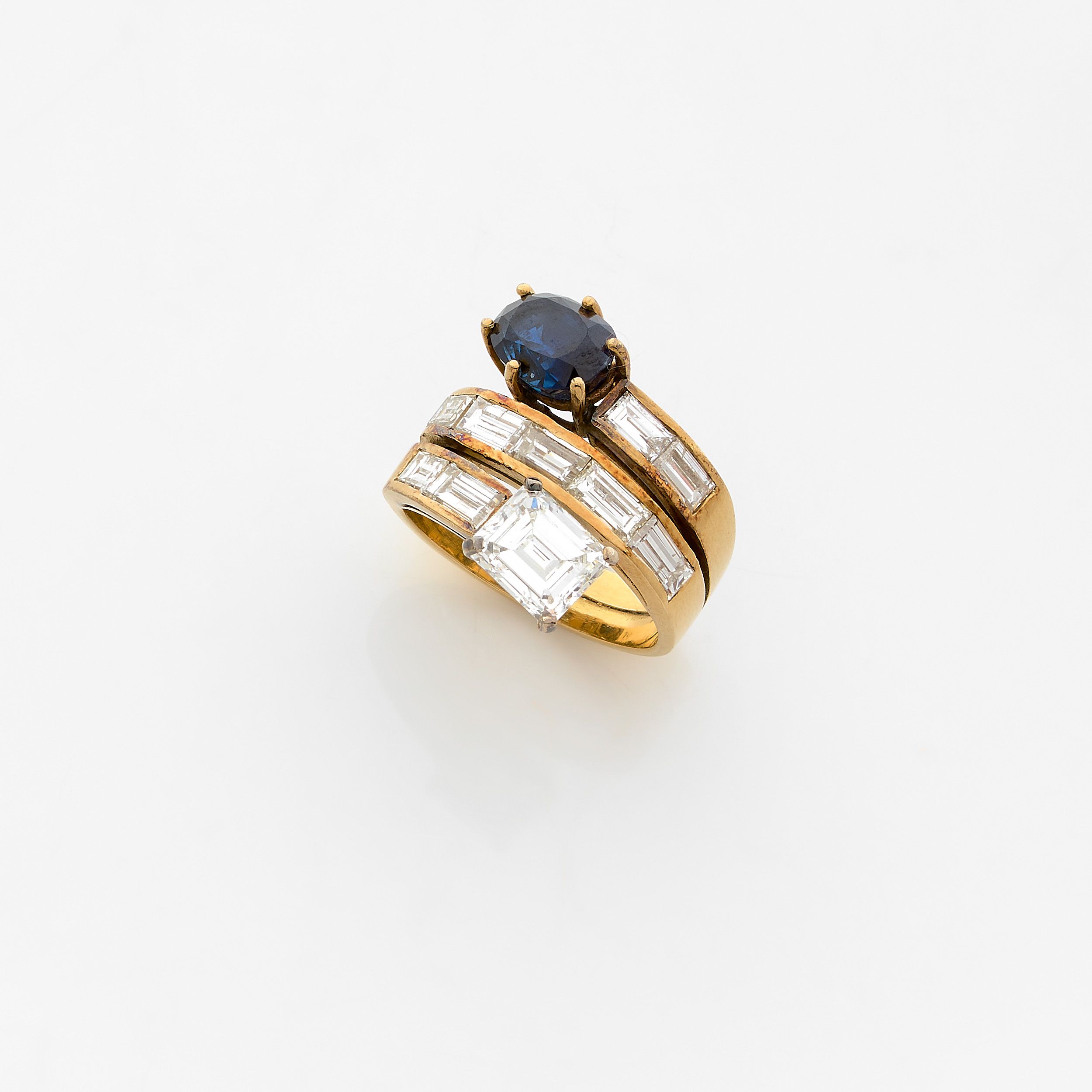 IMPORTANTE BAGUE CHEVALIERE:  | H&ocirc;tel Des Ventes de Monte-Carlo