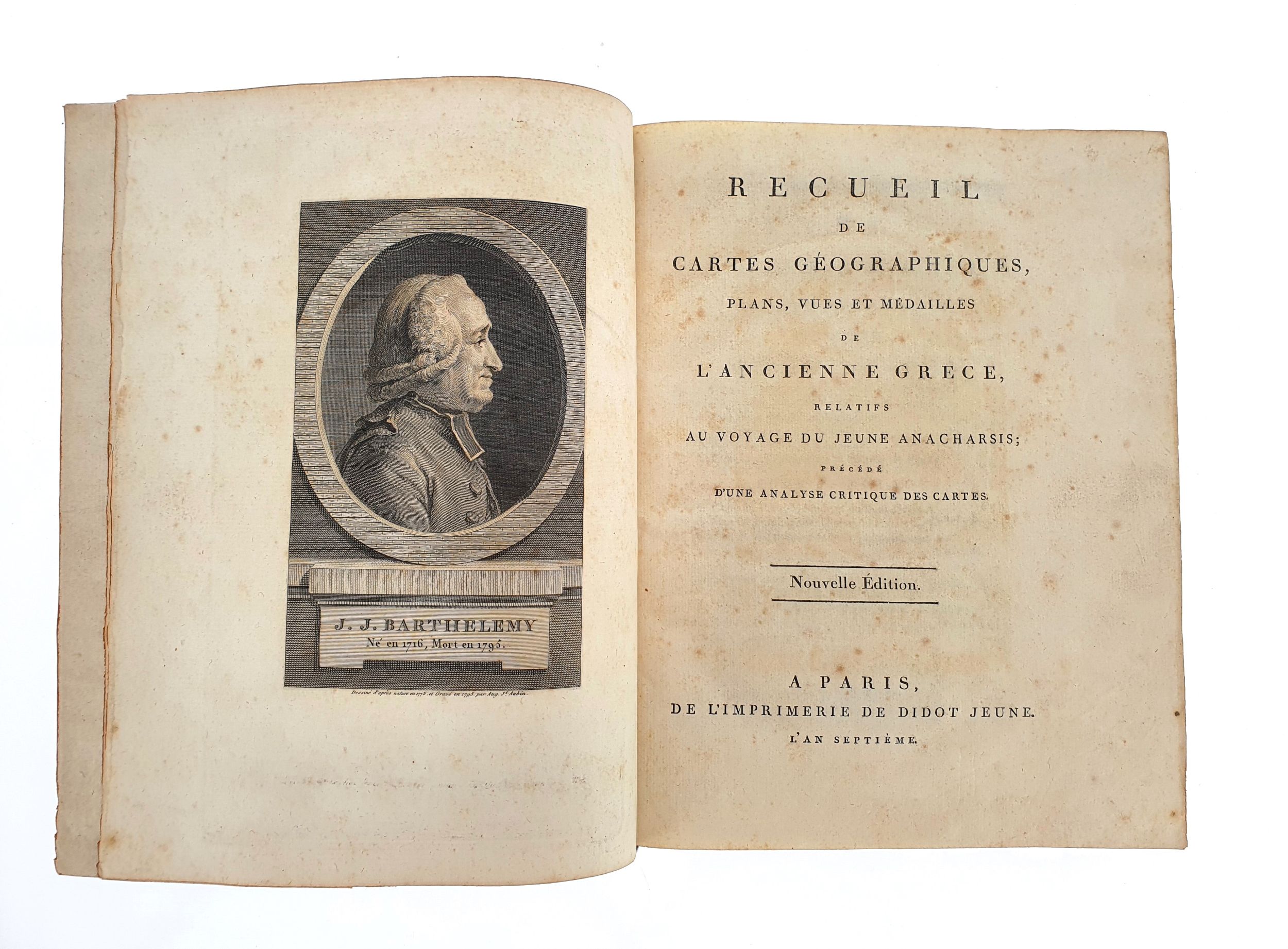 BARTHÉLEMY (Jean Jacques). Recueil de cartes géographiques, plans, vues et médailles de l’ancienne Grece, relatifs au Voyage du jeune Anacharsis […]. A Paris, De l’Imprimerie de Didot Jeune, an VII [1798/1799]. In-4°, veau, fine roulette dentelée dorée encadrant les plats, dos lisse orné, tranches dorées (reliure de l’époque).	:  | H&ocirc;tel Des Ventes de Monte-Carlo