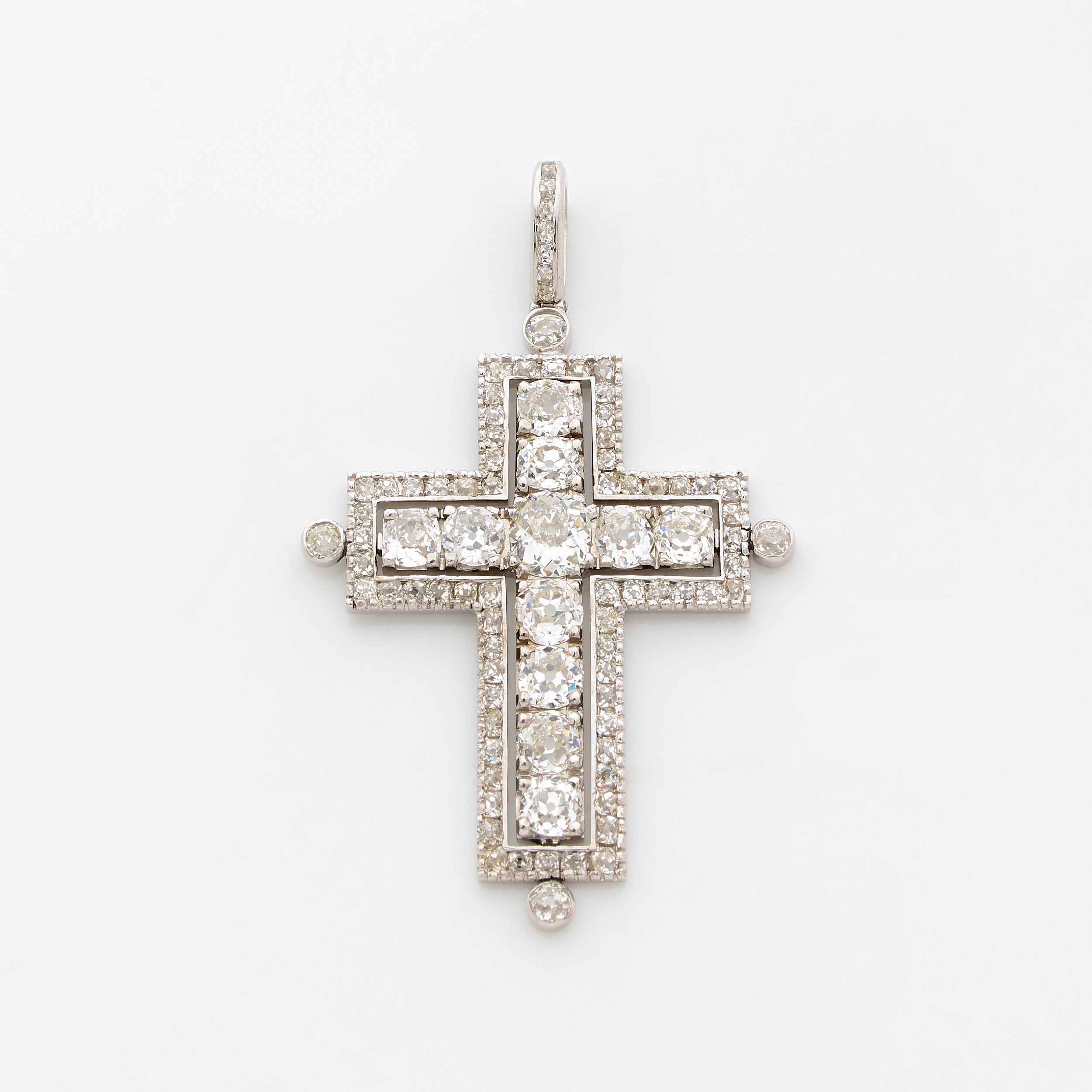 JOLIE BAGUE FLEUR :  | H&ocirc;tel Des Ventes de Monte-Carlo