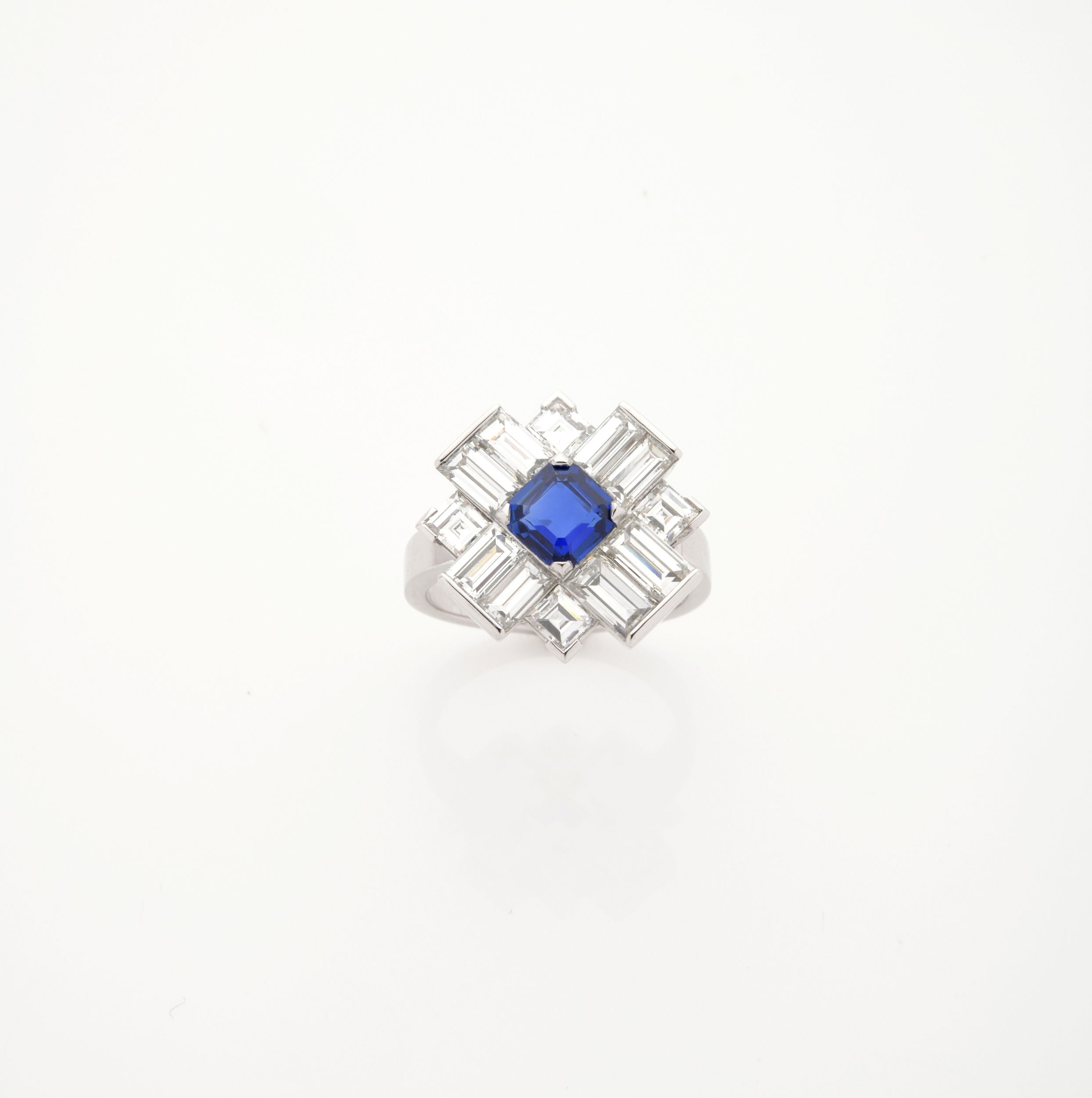 BAGUE COURONNE:  | H&ocirc;tel Des Ventes de Monte-Carlo