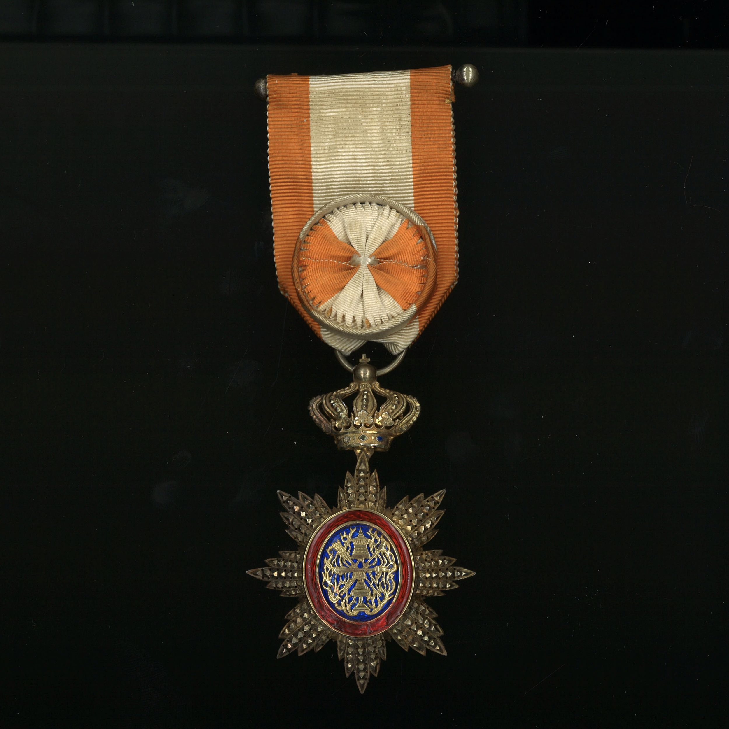 LOT DE 2 CROIX DE CHEVALIER DE L'ORDRE DE LA LEGION D'HONNEUR:  | H&ocirc;tel Des Ventes de Monte-Carlo